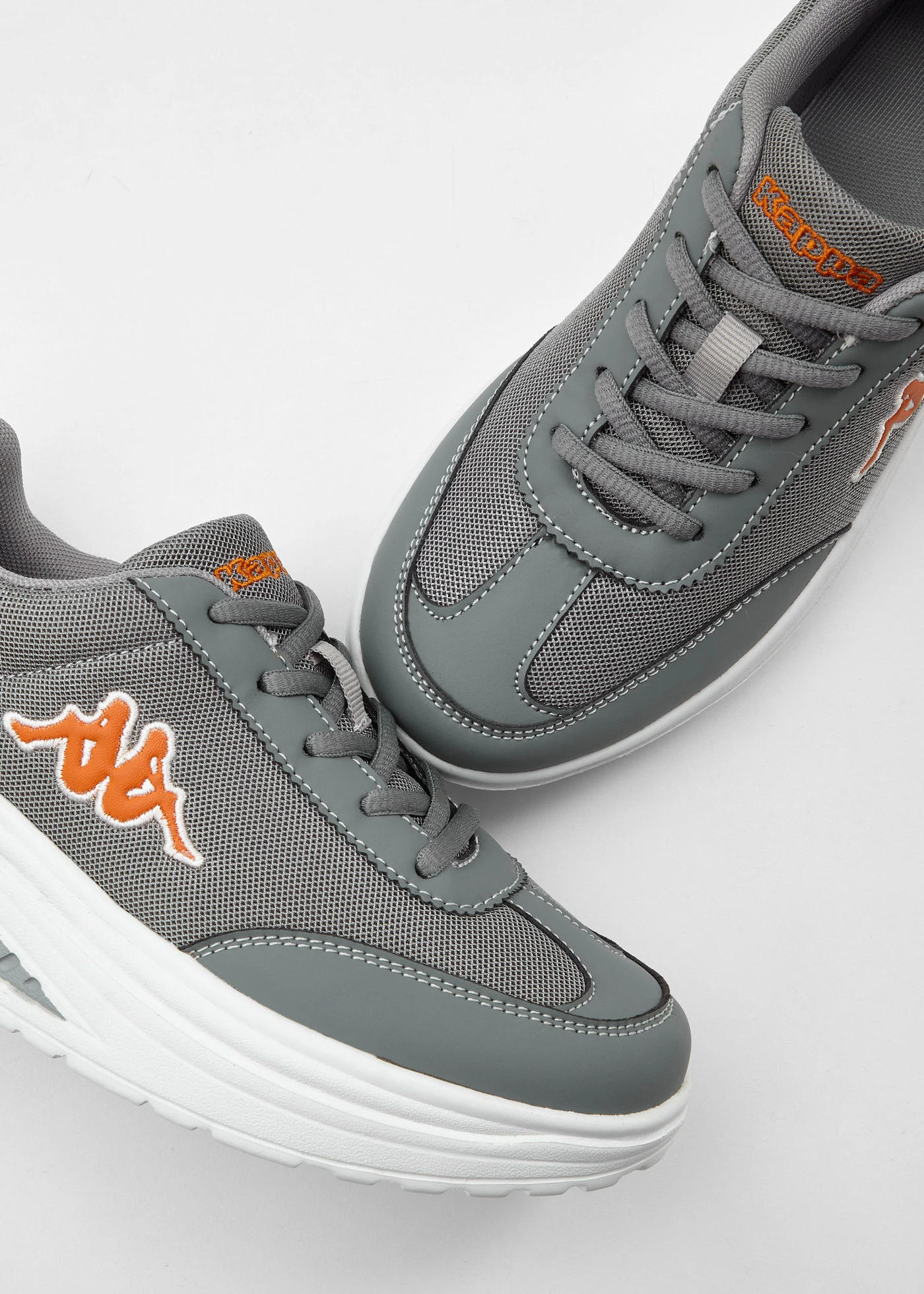 Pantofi sport cu platformă Kappa, cu talpă ușoară • gri • magazin bonprix