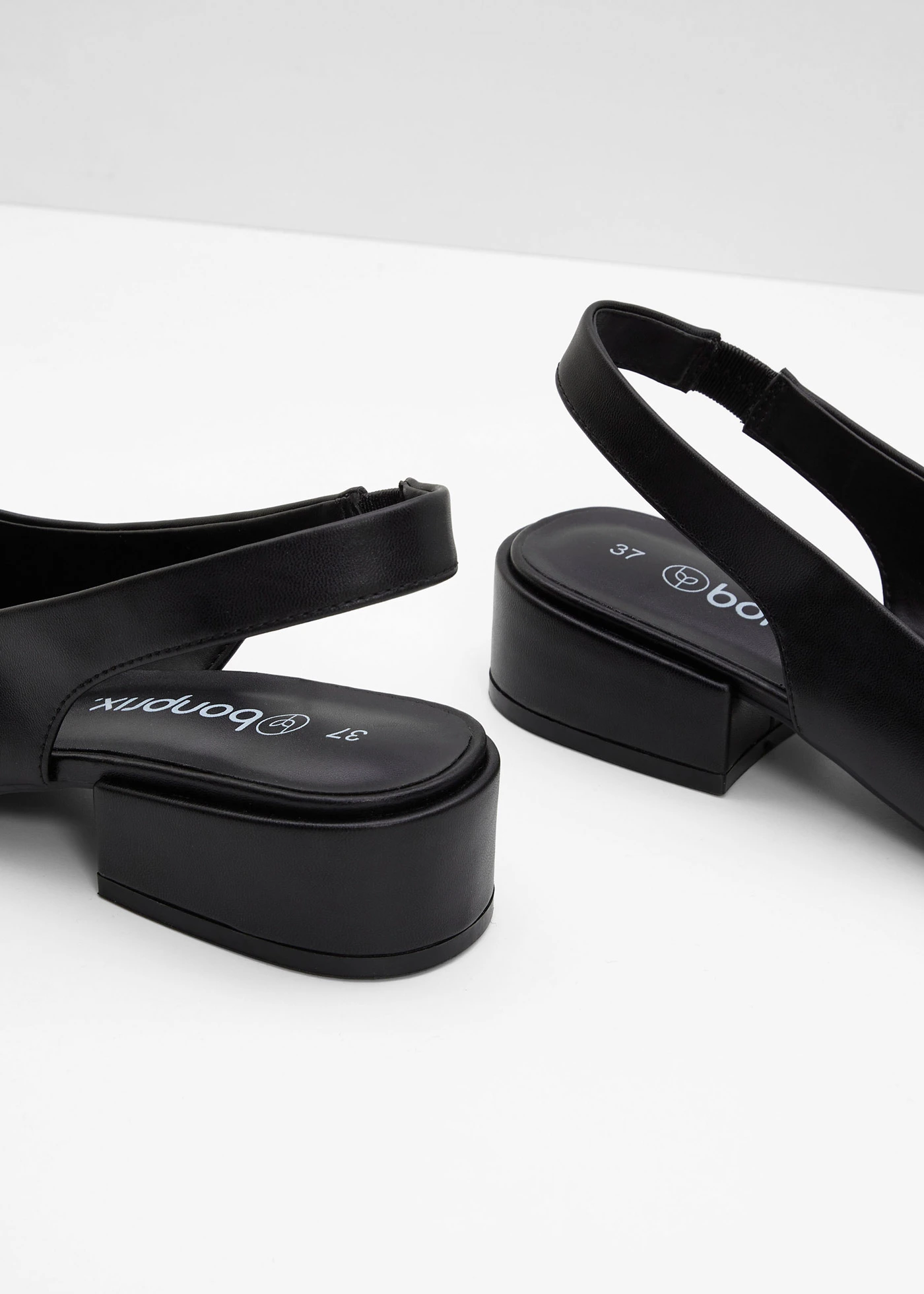 Slingback pumps met platte hak • zwart/zwart lak • bonprix online shop