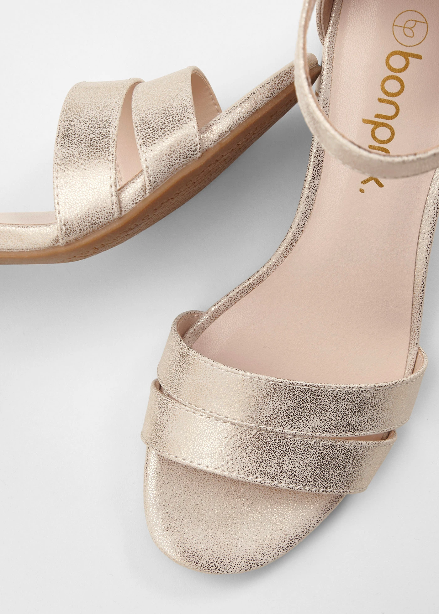 Sandaletten met een blokhak • goudkleur • bonprix online shop