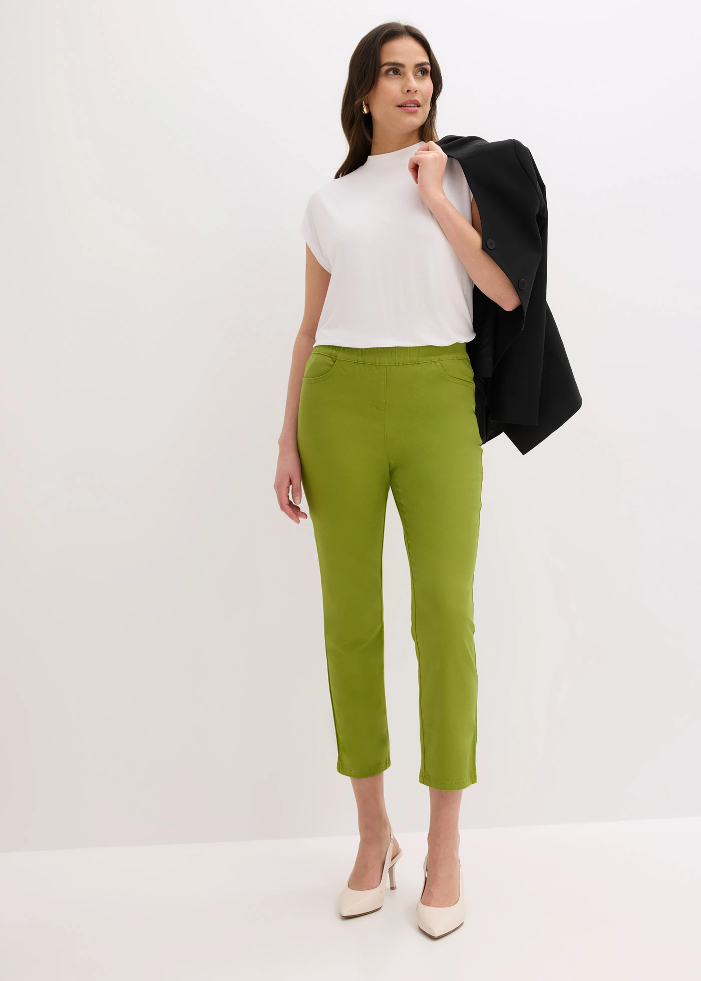 Pantaloni 7/8 cu talie elastică, cu stretch • verde mușchi • magazin bonprix
