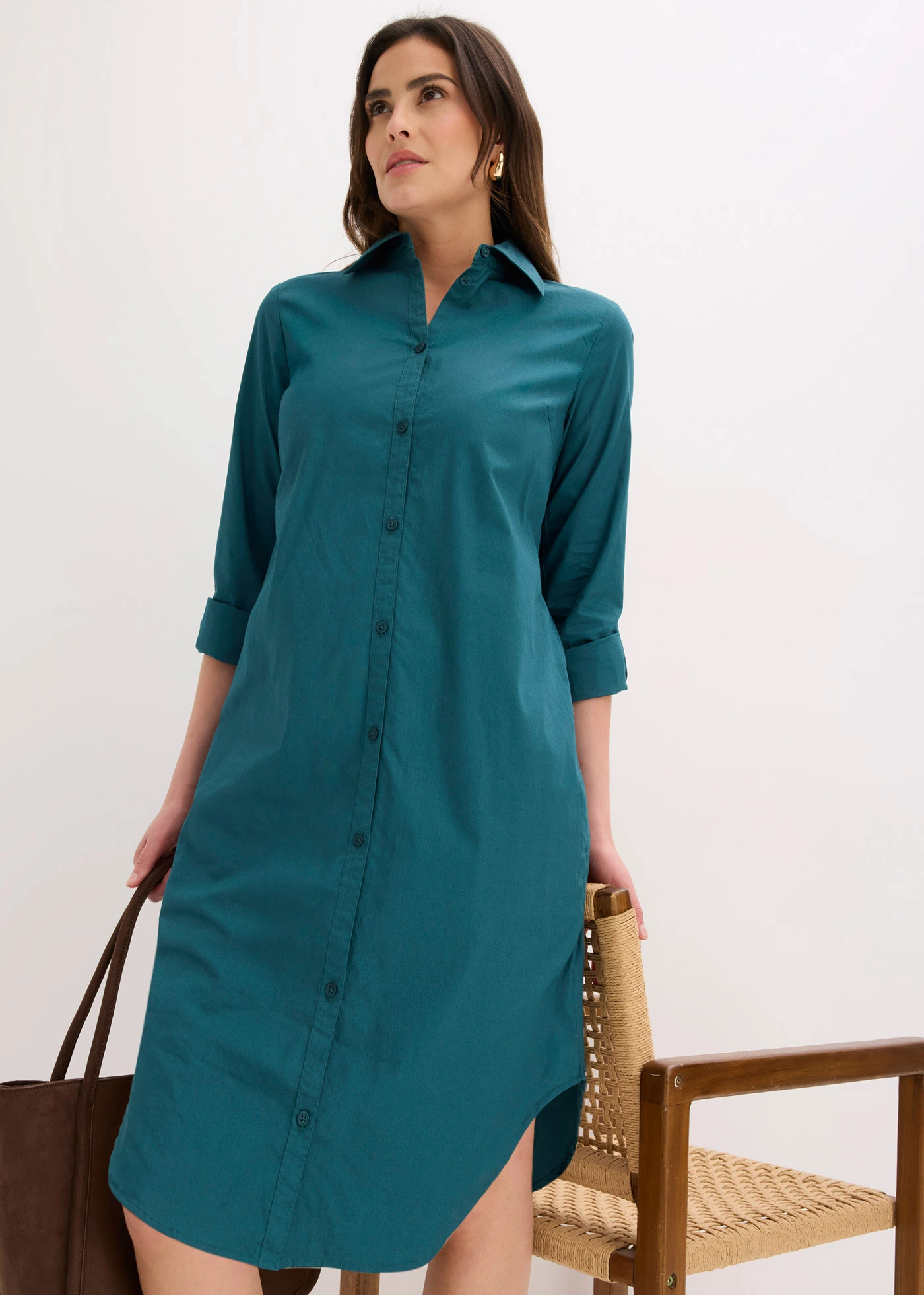 Robe-chemise en popeline de coton • vert poivre • Boutique bonprix