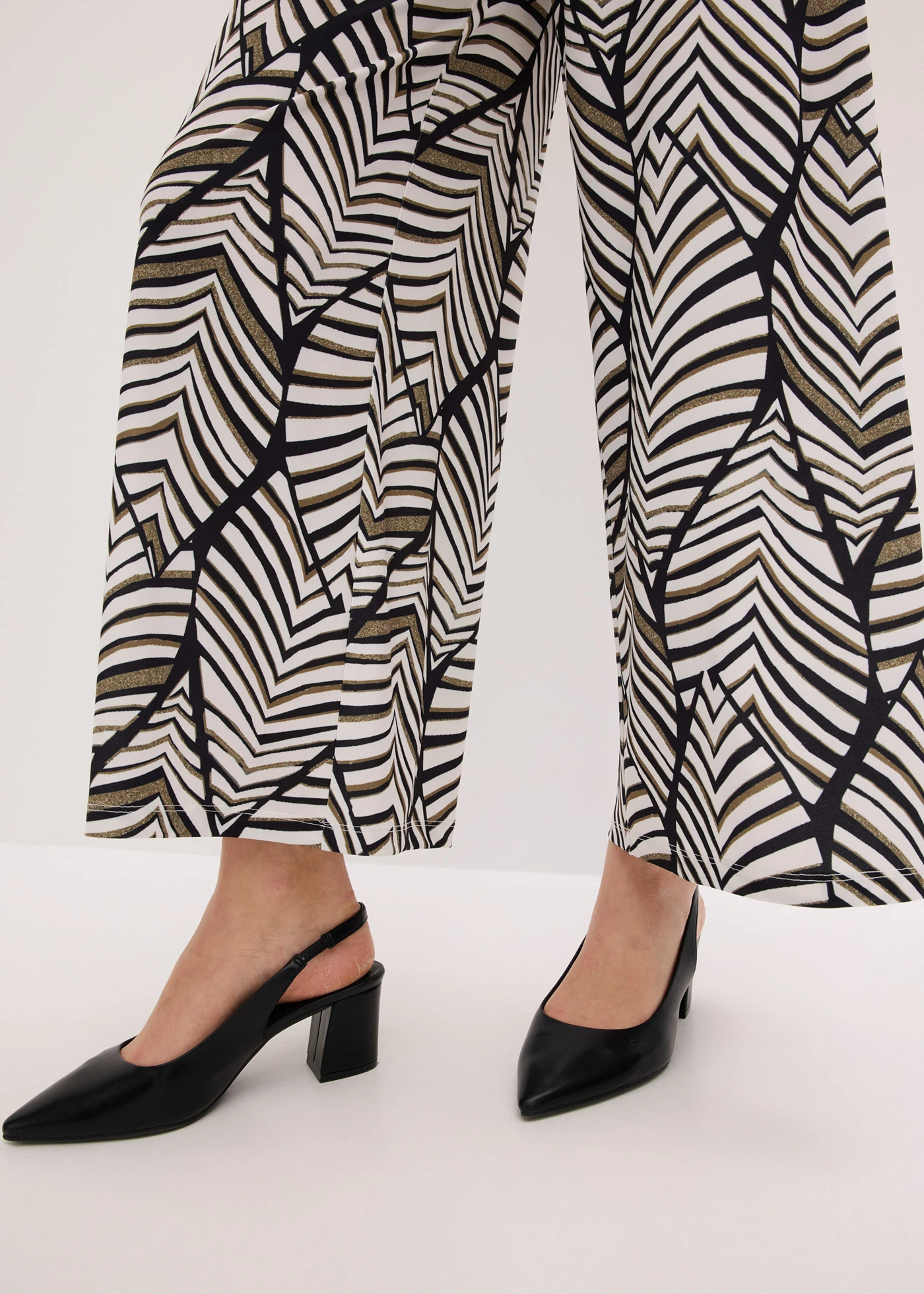 Wijde jersey broek • zwart-parelwit gedessineerd • bonprix online shop