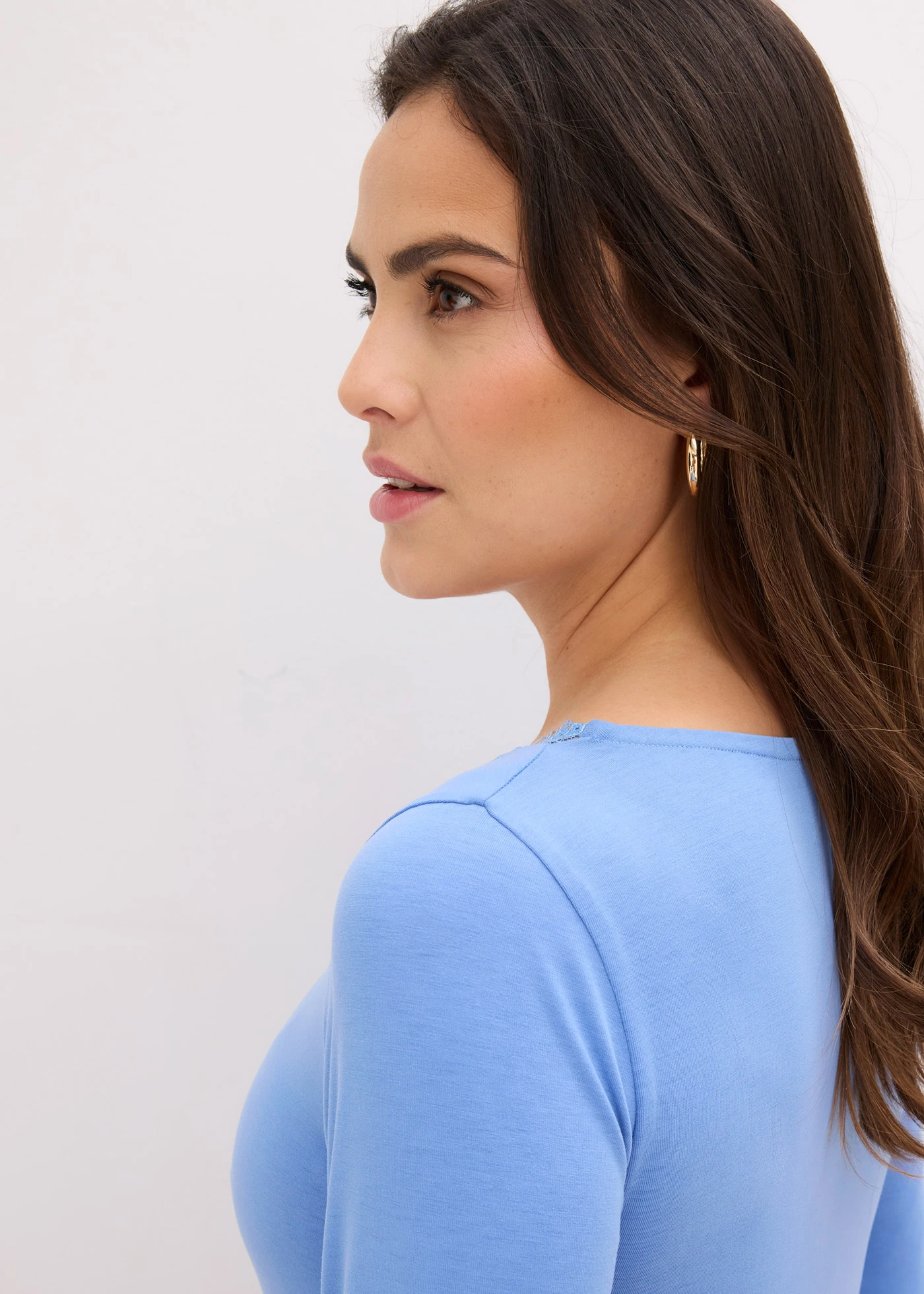 T-shirt à dentelle • bleu moyen • Boutique bonprix