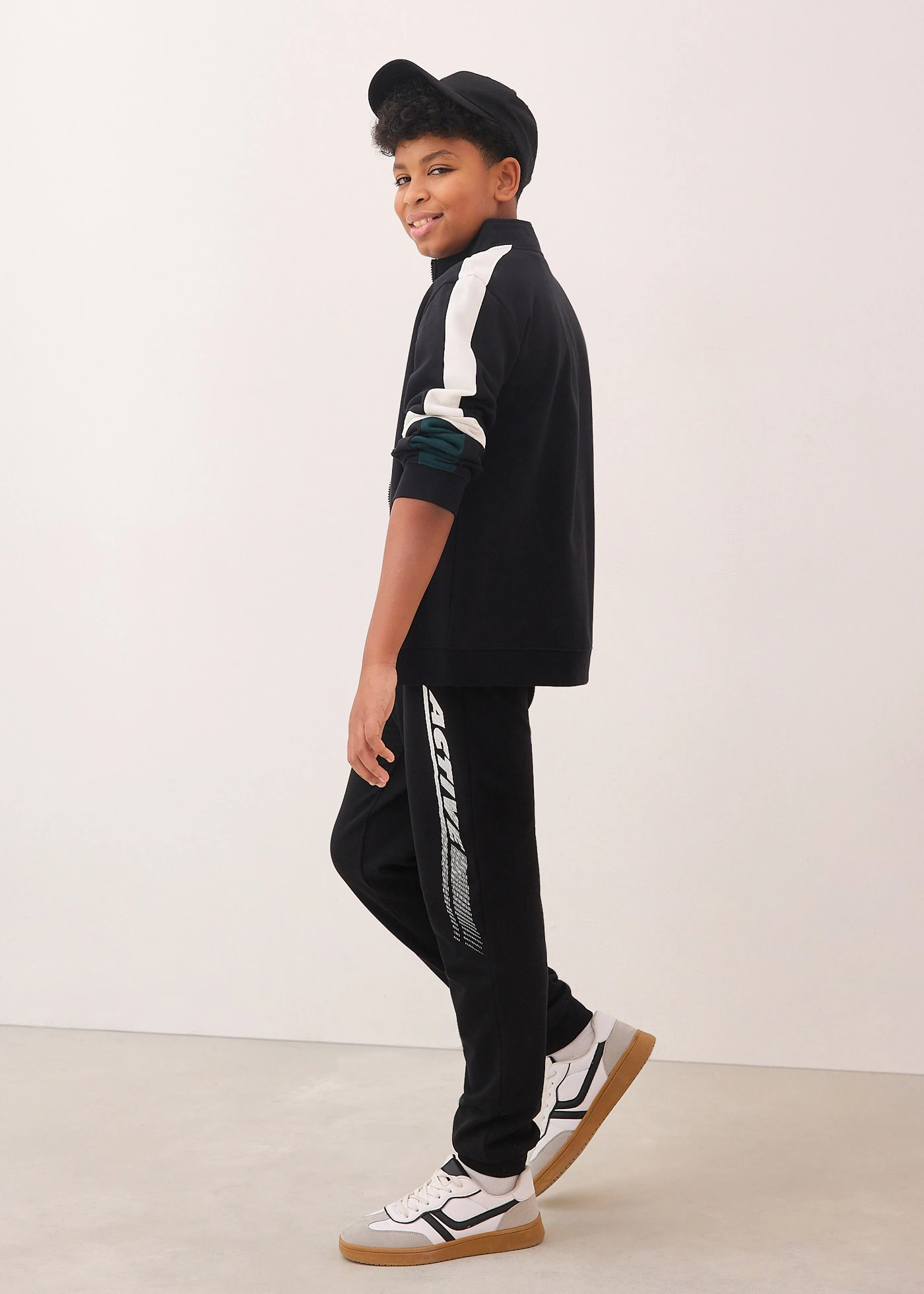 Jachetă casual din bumbac organic 100% • negru • magazin bonprix