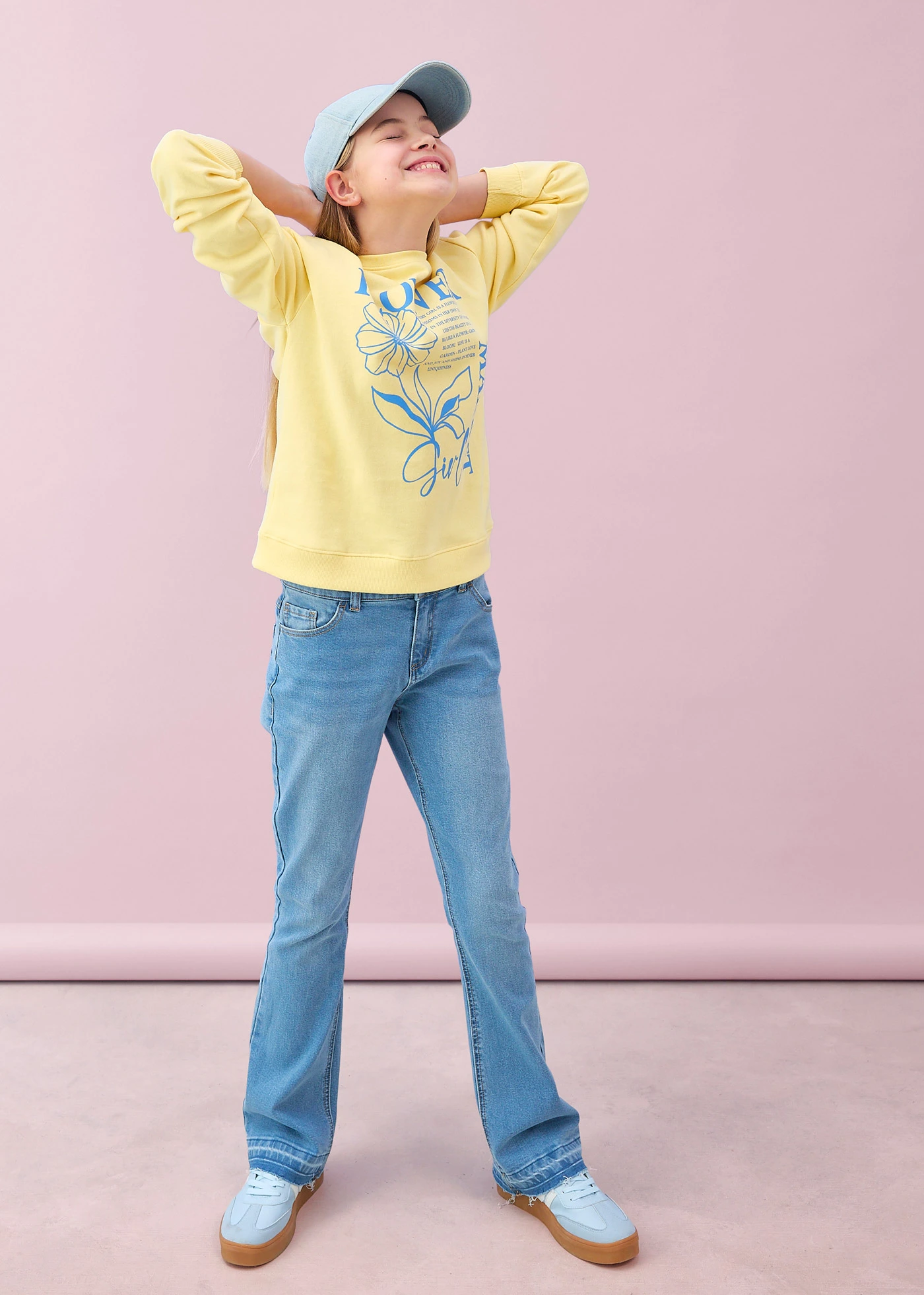 Sweater van biologisch katoen • lichtgeel-middenblauw met print • bonprix online shop