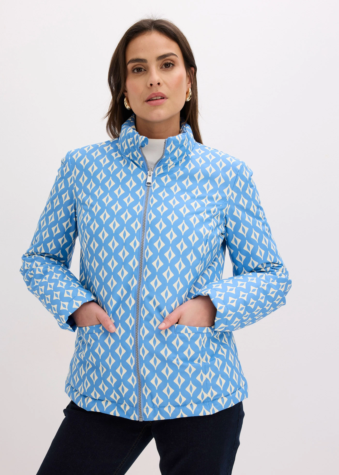 Veste réversible et légère à imprimé • bleu moyen-écru graphique • Boutique bonprix