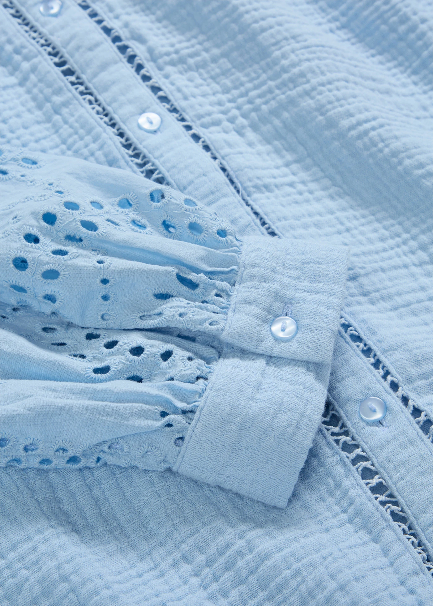 Tuniekblouse van luchtige mousseline • lichtblauw • bonprix online shop