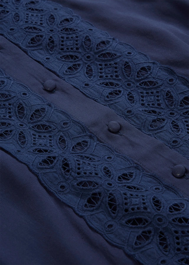 Blouse met kant van een soepele viscosemix • donkerblauw • product-page.page-title-suffix