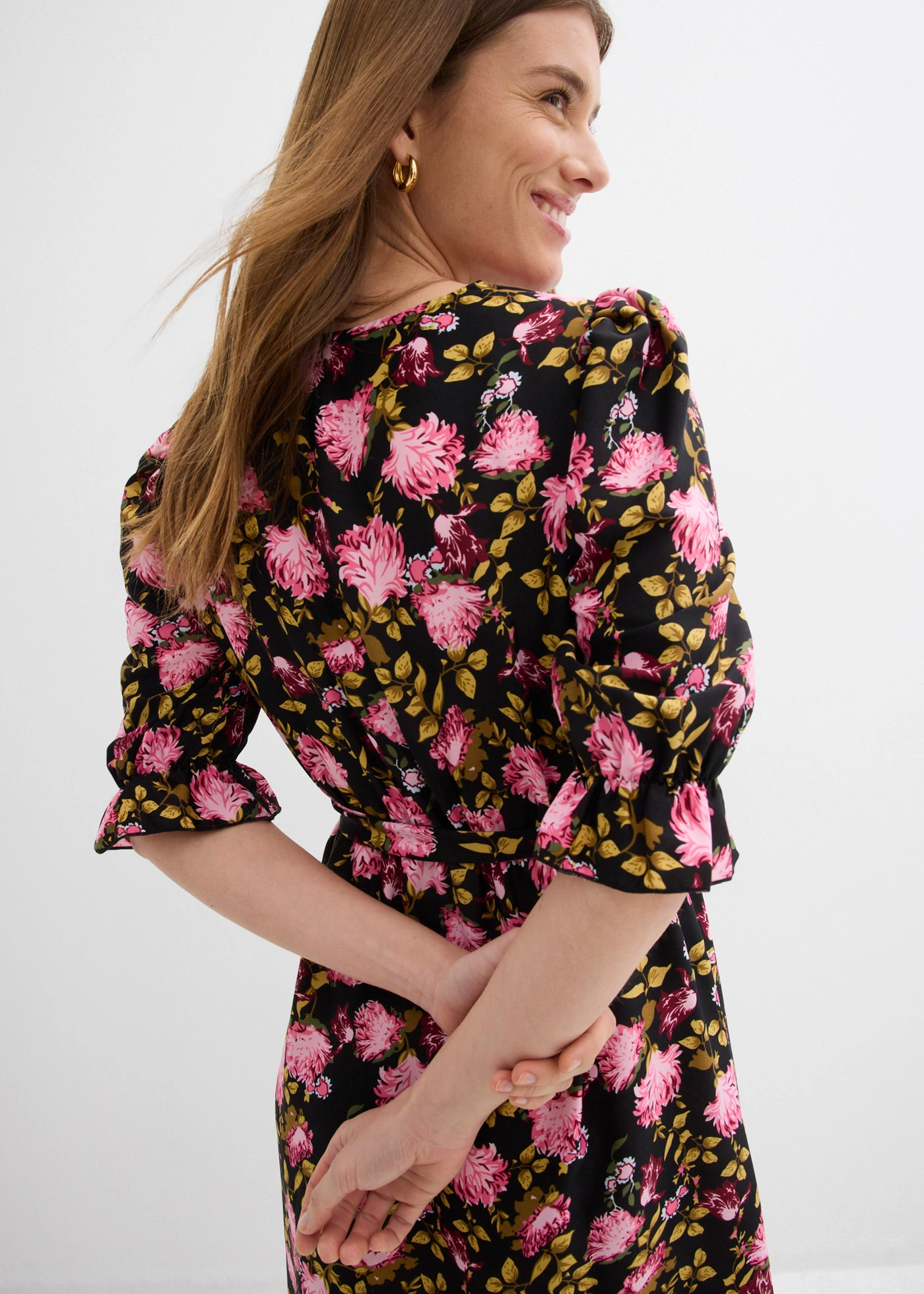 Rochie midi cu mâneci bufante • negru-roz-cristal-pink mat floral • magazin bonprix