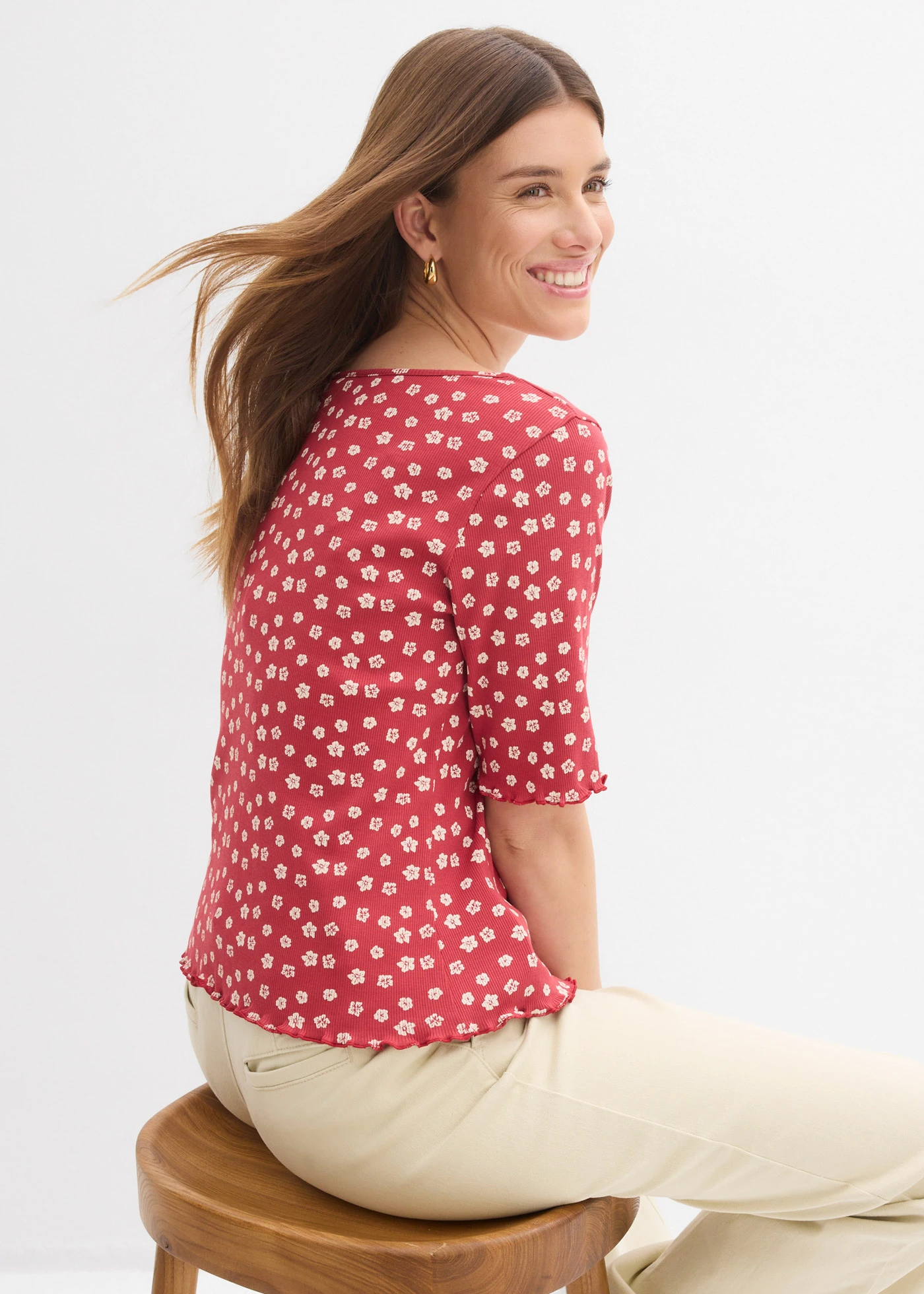 Geribd shirt met bloemenprint, halflange mouw • kersenrood/wolwit gebloemd • bonprix online shop