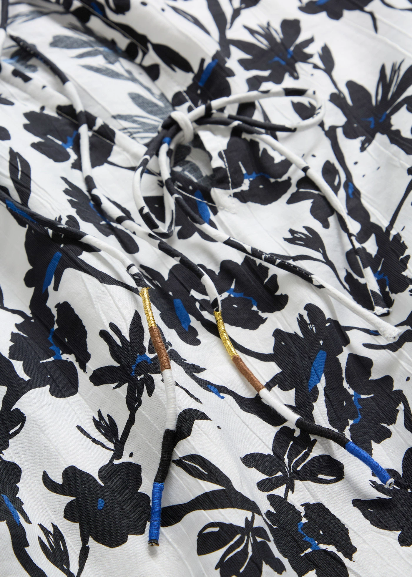 Blouse à effet froissé • écru-noir floral • Boutique bonprix