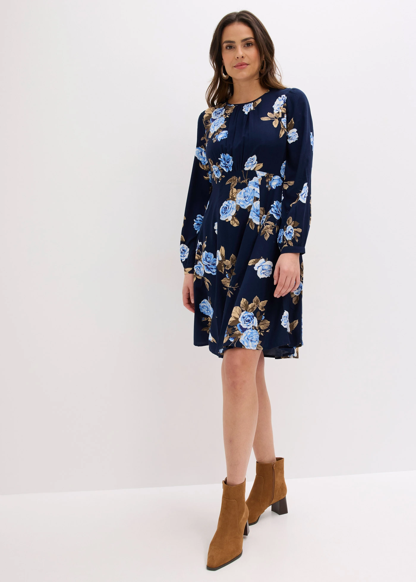 Rochie tip tunică • bleumarin floral • magazin bonprix
