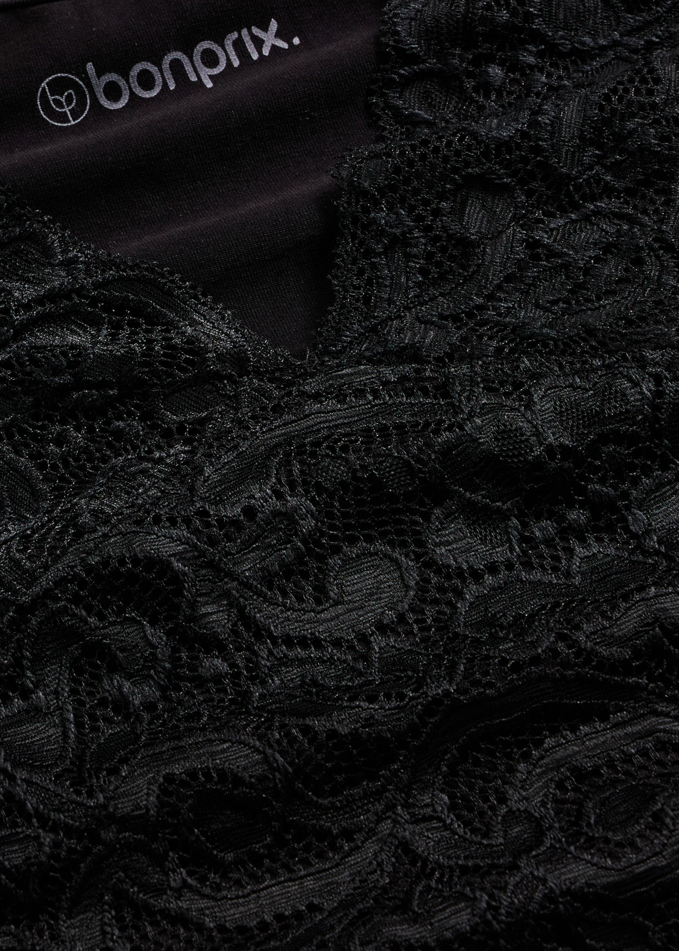 Nočná košeľa s čipkou • čierna • obchod bonprix