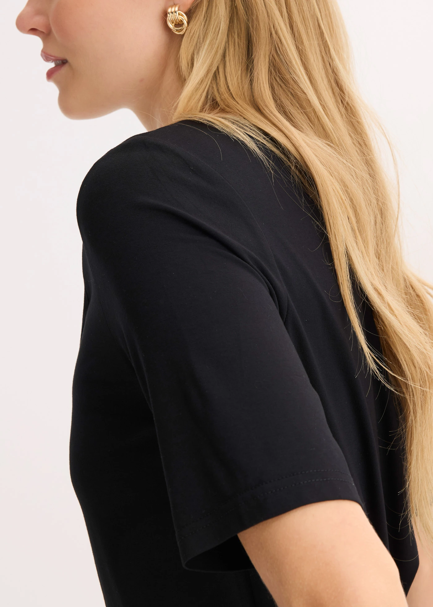 Shirt met gekruiste bandjes • zwart • bonprix online shop