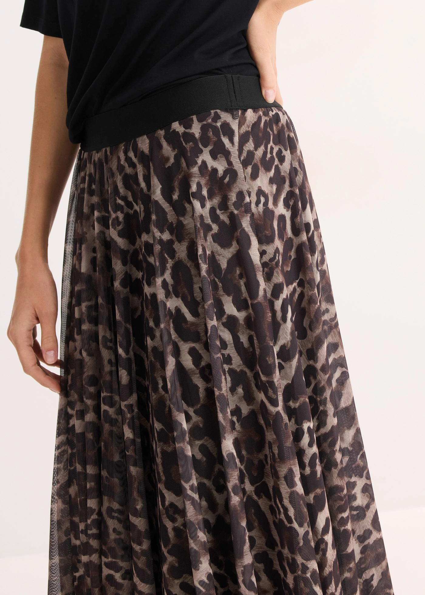Uitlopende midi rok met mesh • bruin-zwart luipaardprint • bonprix online shop