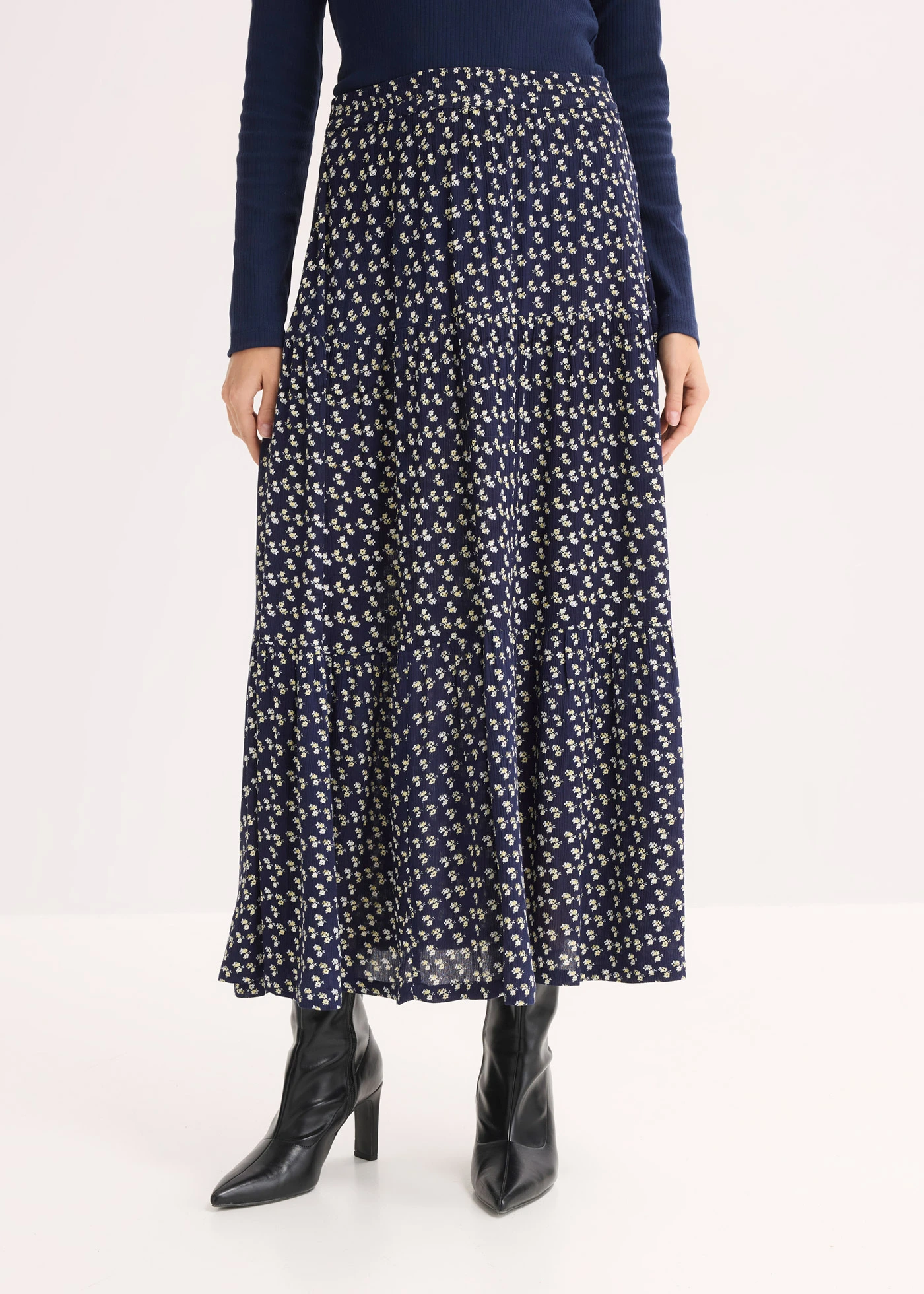 Maxi volánová sukňa zo štruktúrovanej viskózy • tmavomodrá kvetovaná • obchod bonprix