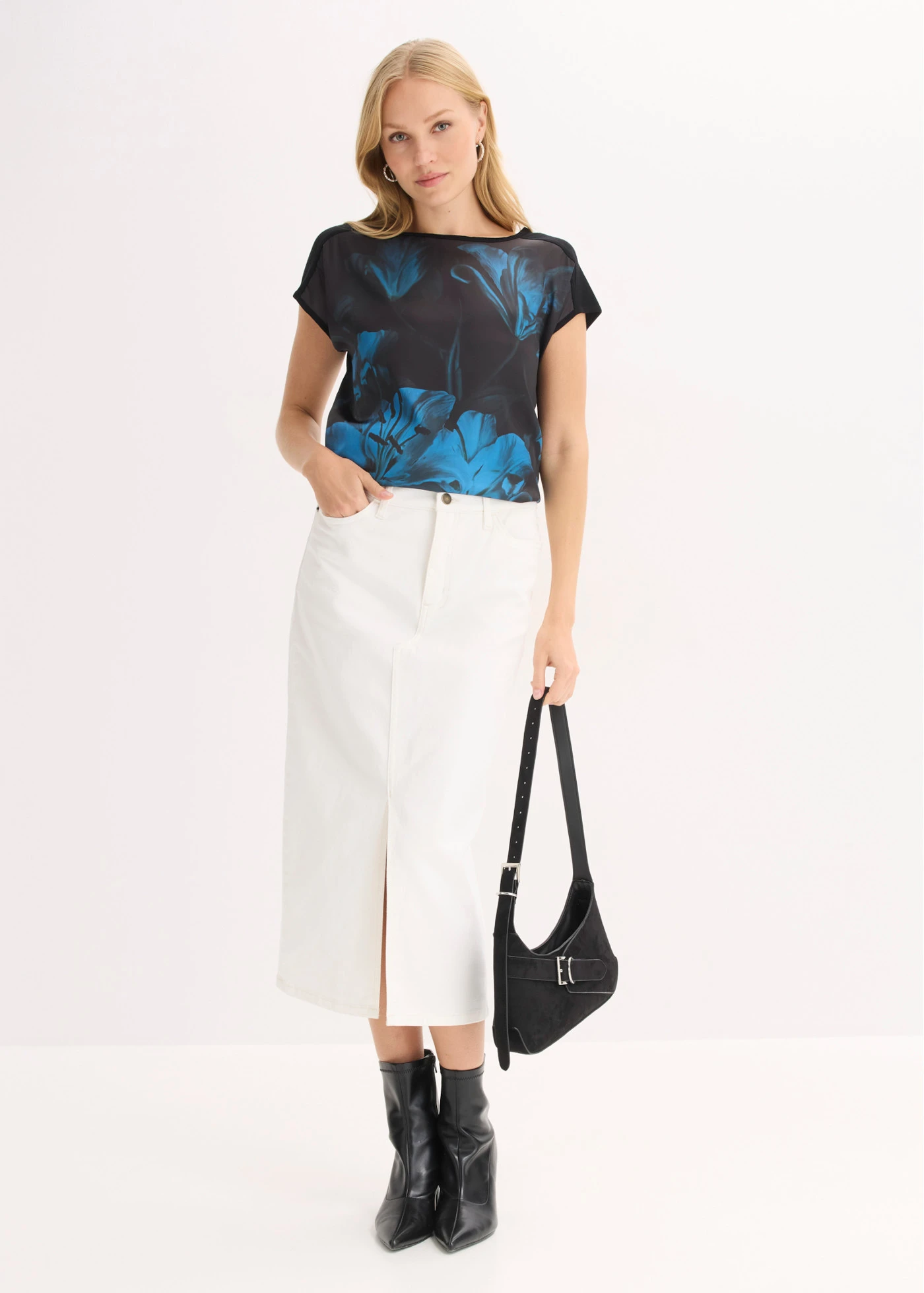 Shirt in een zachte viscosemix met print • zwart-petrol gebloemd • bonprix online shop