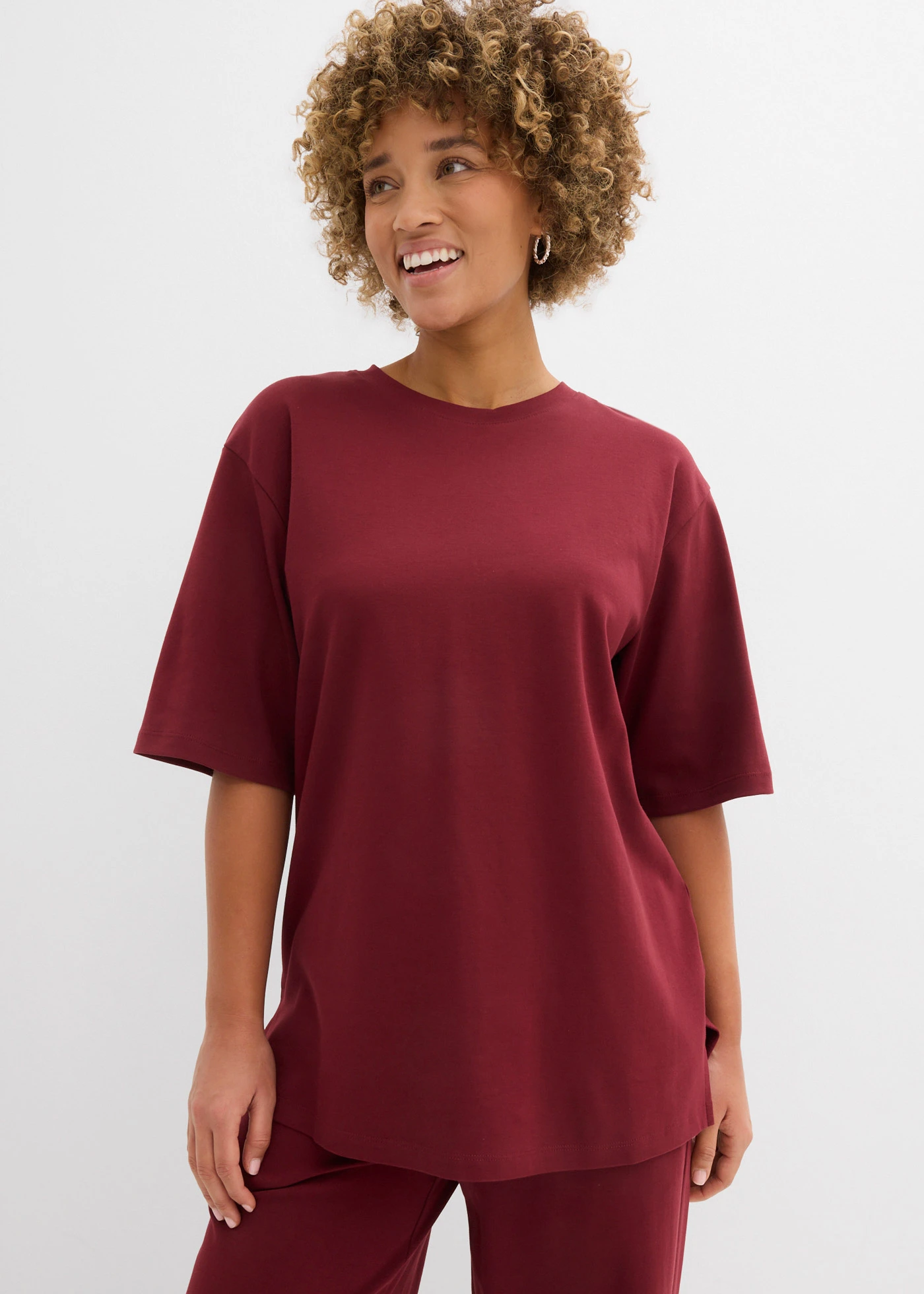 Długi T-shirt z bawełny interlock • czerwony rubinowy • sklep bonprix