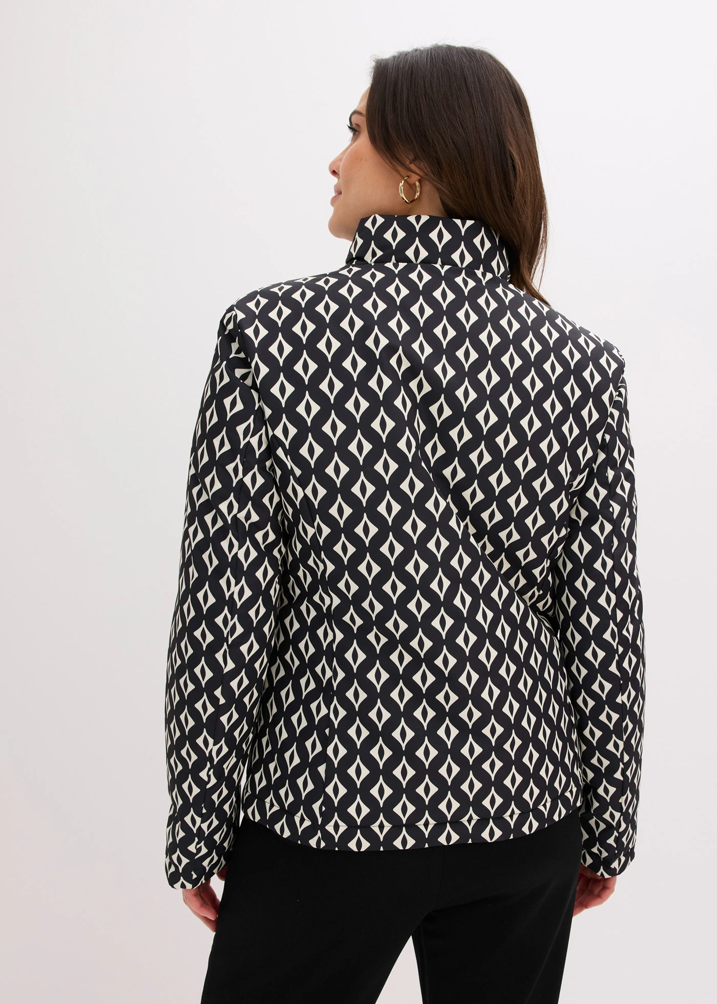 Lichte gewatteerde omkeerbare jas met print • zwart-wolwit met grafische print • bonprix online shop