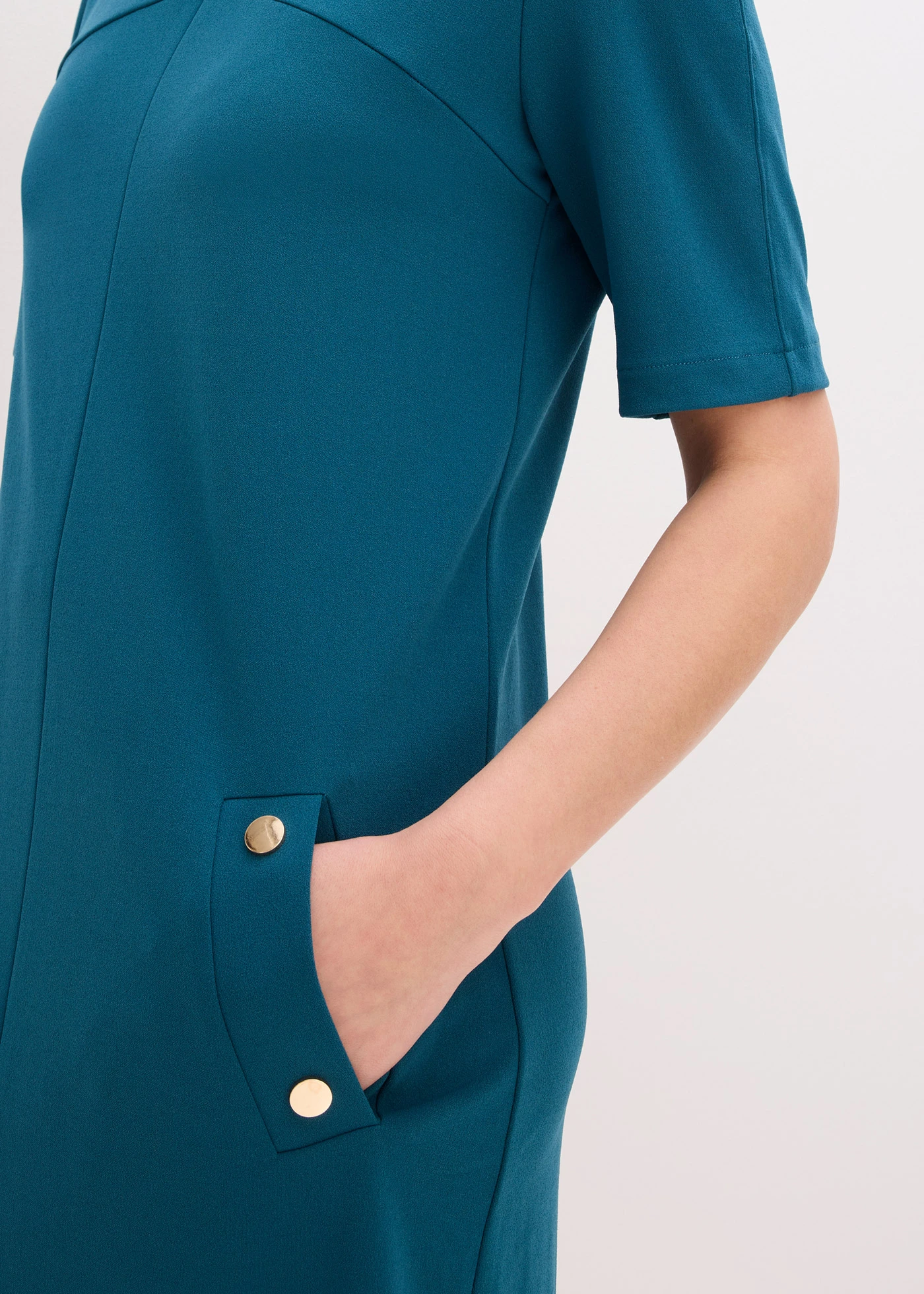 Robe fourreau élastiquée • pétrole • Boutique bonprix