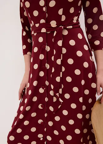 Robe-chemise avec lien à nouer (ens. 2 pces.) • rouge rubis pois beige mat • Boutique bonprix