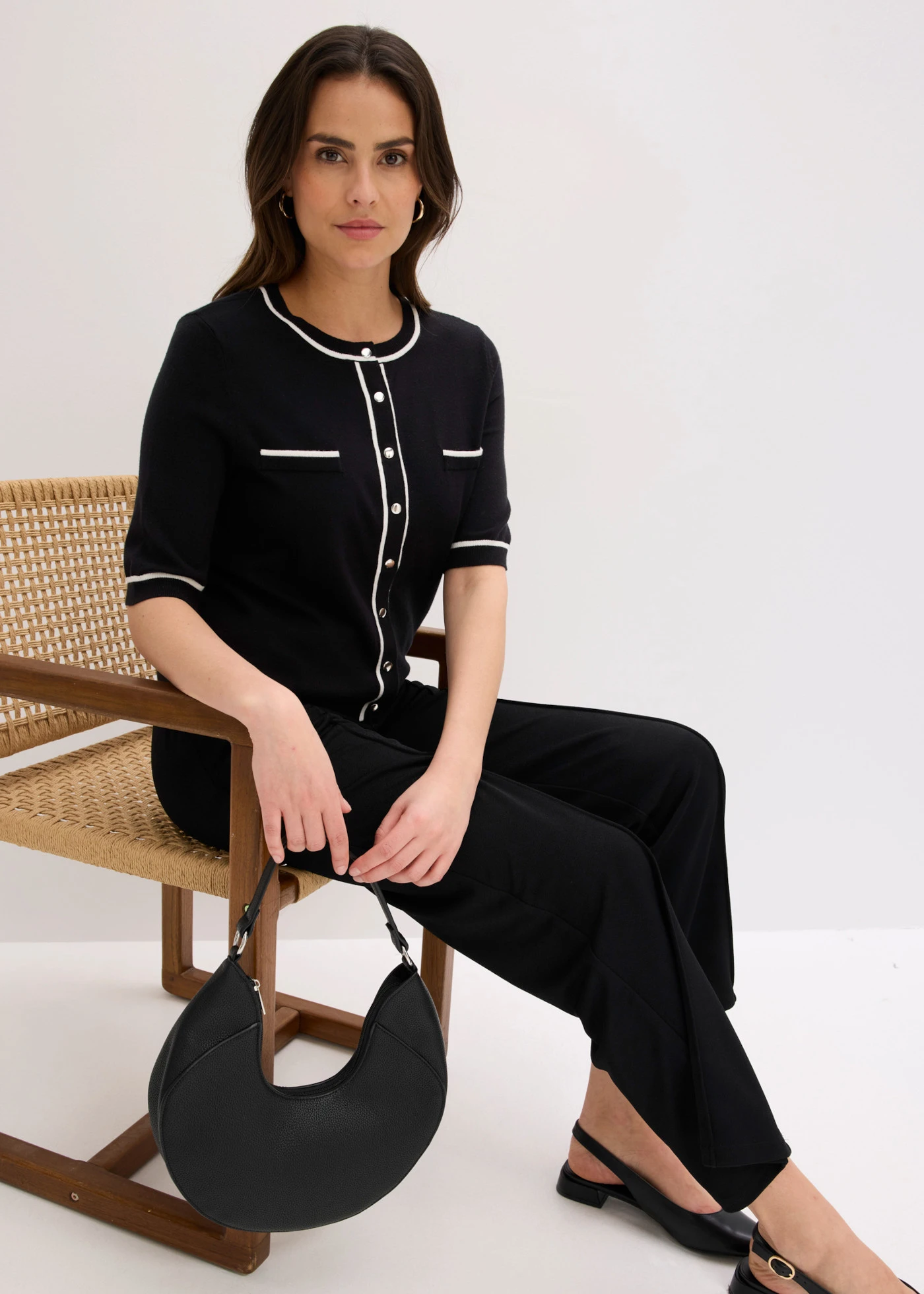 Jachetă tricotată cu viscoză • negru/ecru • magazin bonprix