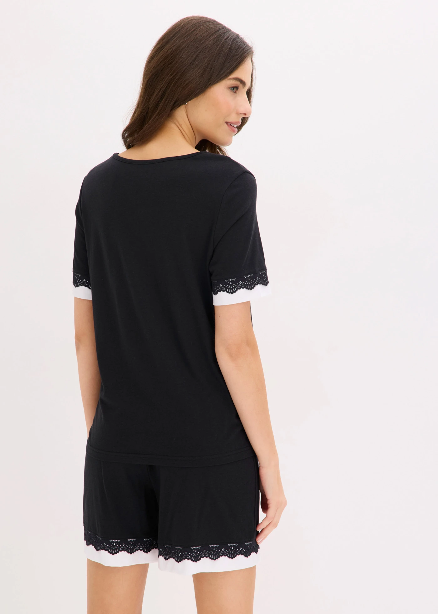 Pijama scurtă din material cu viscoză • negru/alb • magazin bonprix