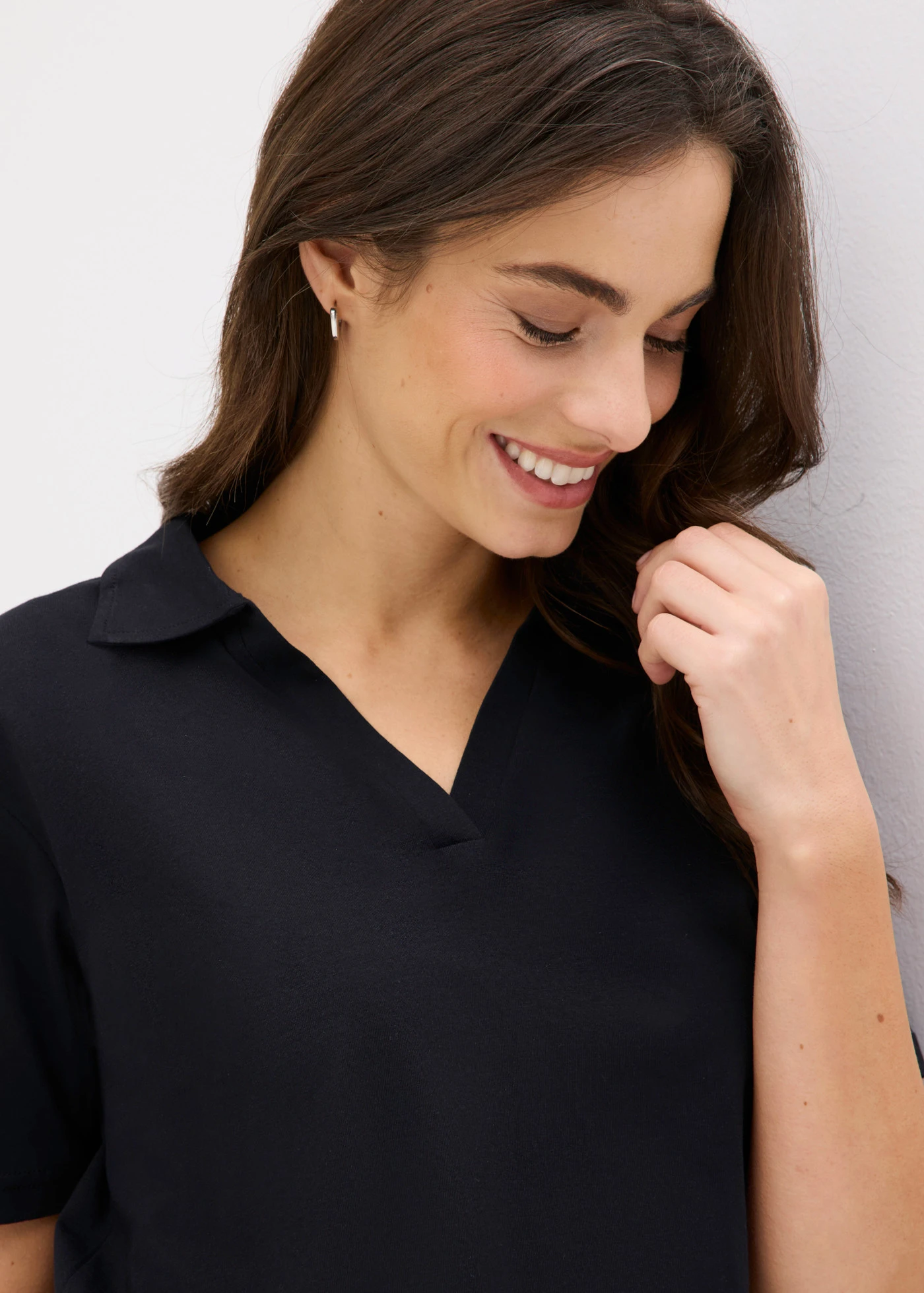 Pijama scurtă cu guler polo, 100% din bumbac • negru-alb-crem înflorat • magazin bonprix