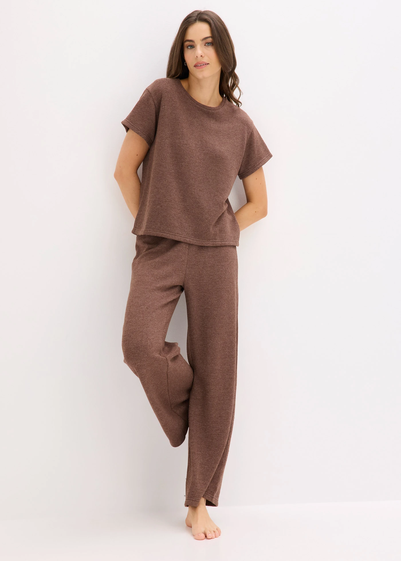 Ensemble d’intérieur en matière douce et texturée • marron chiné • Boutique bonprix