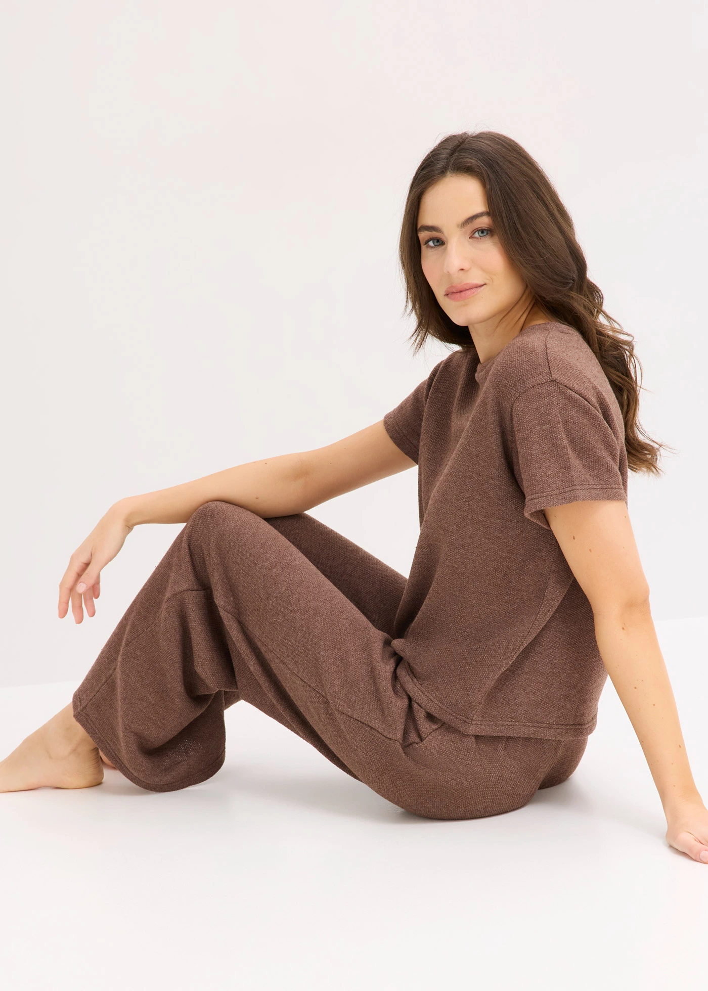 Ensemble d’intérieur en matière douce et texturée • marron chiné • Boutique bonprix