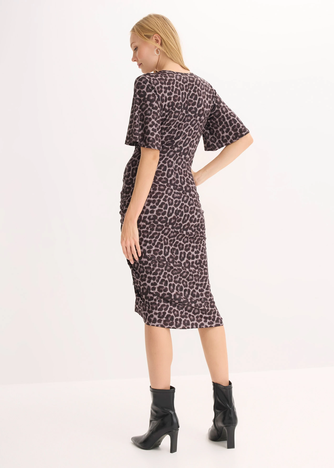 Robe midi près du corps • marron-noir léopard • Boutique bonprix