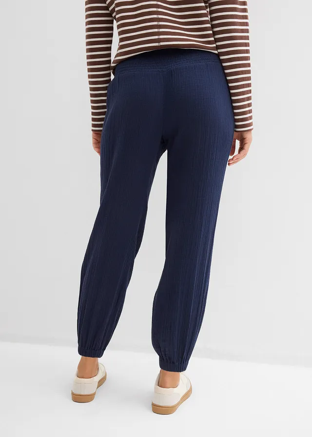 Mousseline broek met gesmokte band • donkerblauw • product-page.page-title-suffix