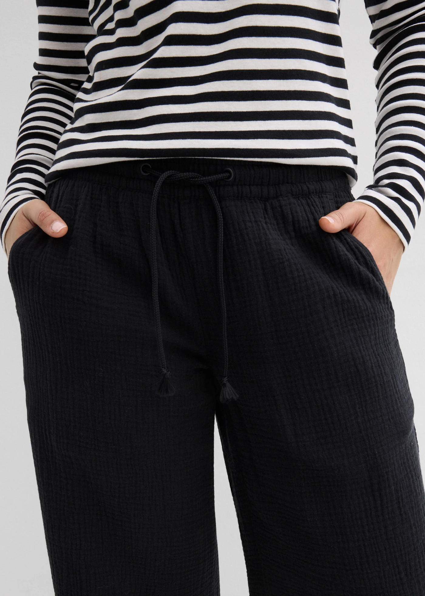 Palazzo nohavice z mušelínu • čierna • obchod bonprix