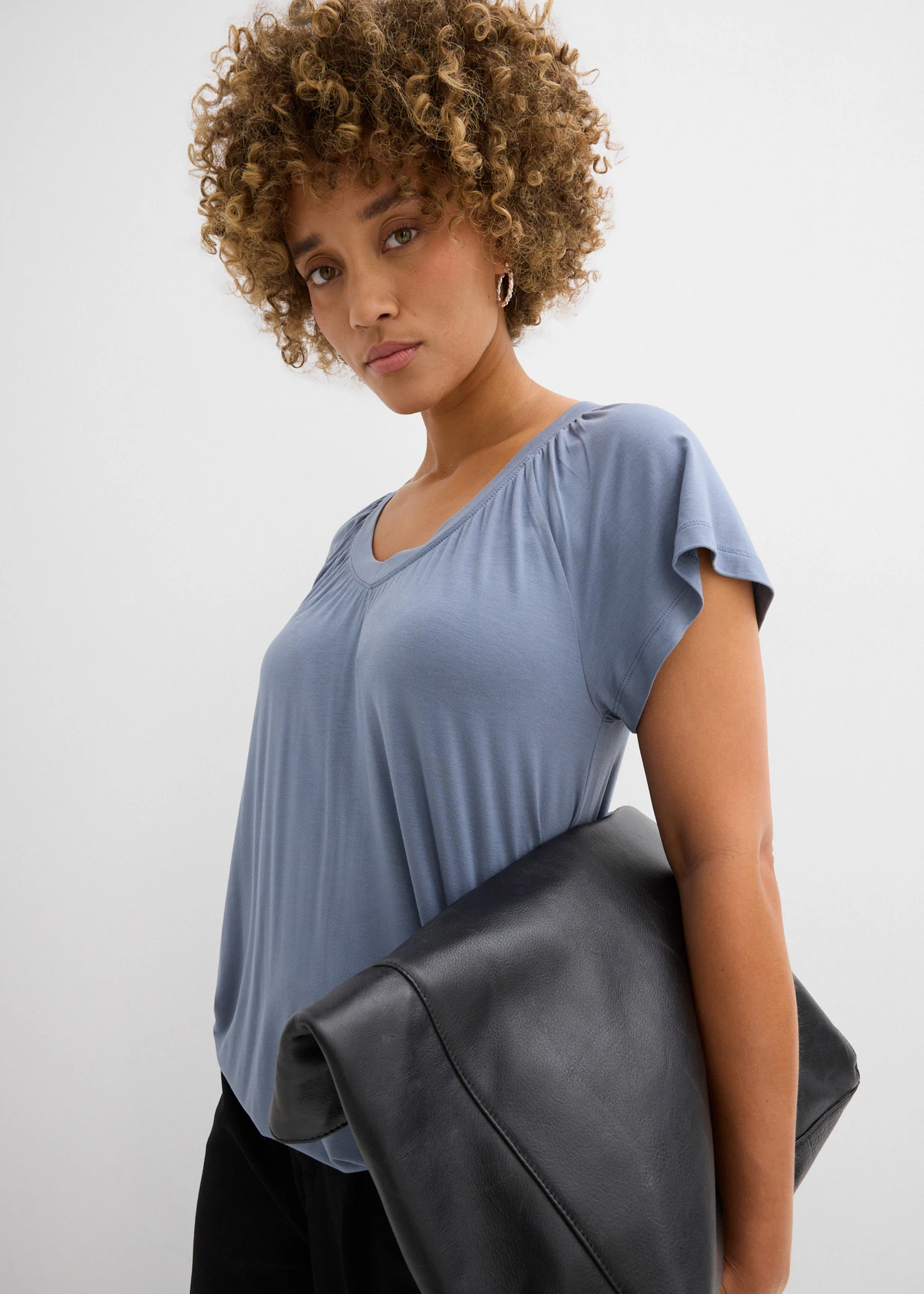 Shirt in een viscosemix • rookblauw • bonprix online shop