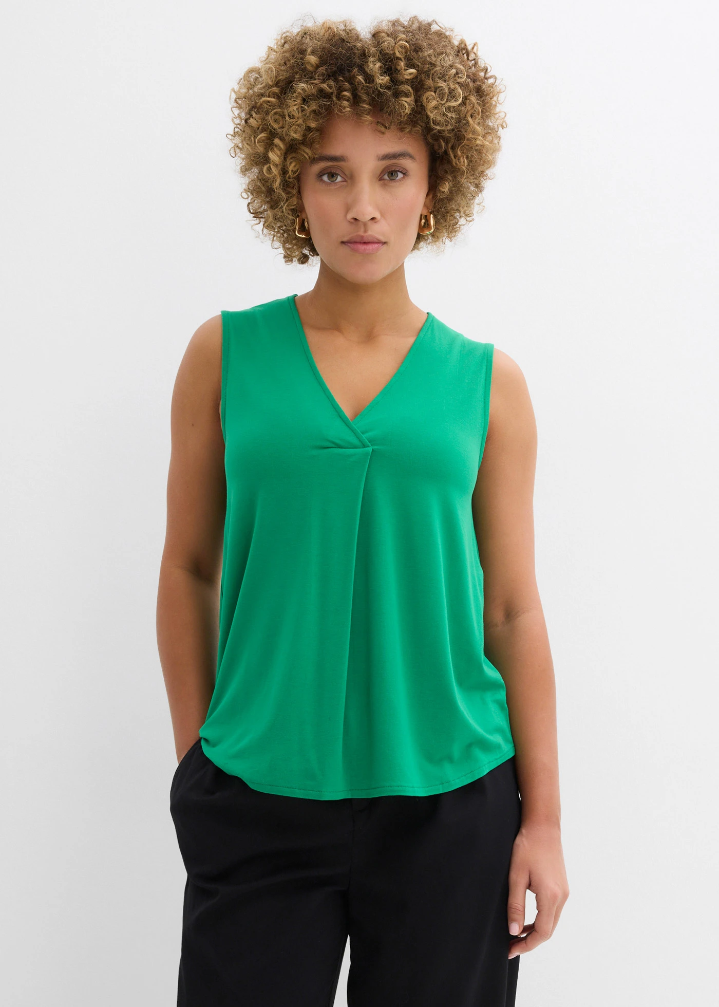 Top doux en jersey viscose • vert aventurine • Boutique bonprix