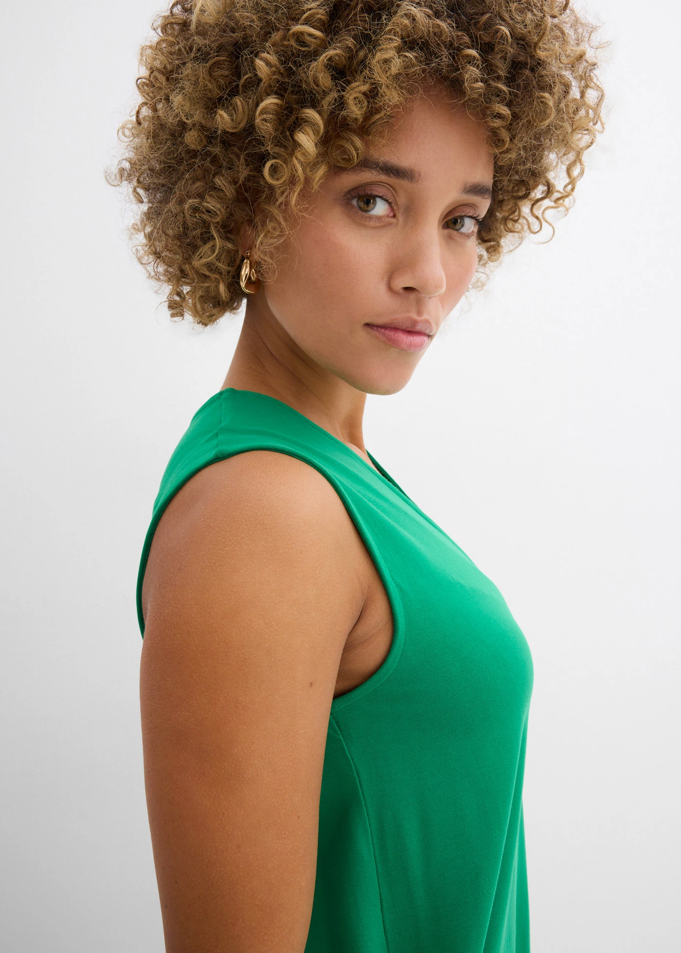 Top en viscose douce et extensible • vert aventurine • Boutique bonprix