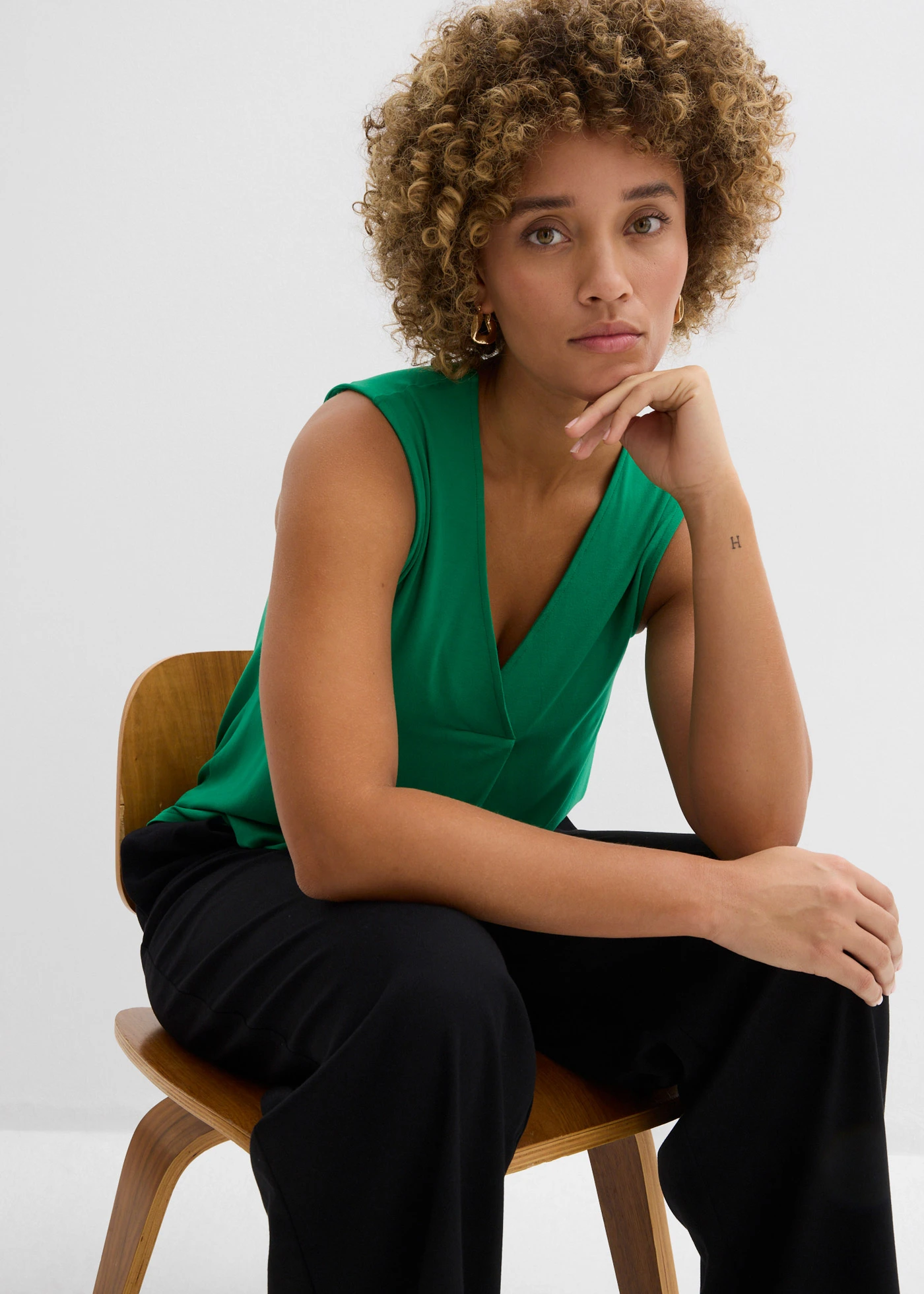 Top en viscose douce et extensible • vert aventurine • Boutique bonprix