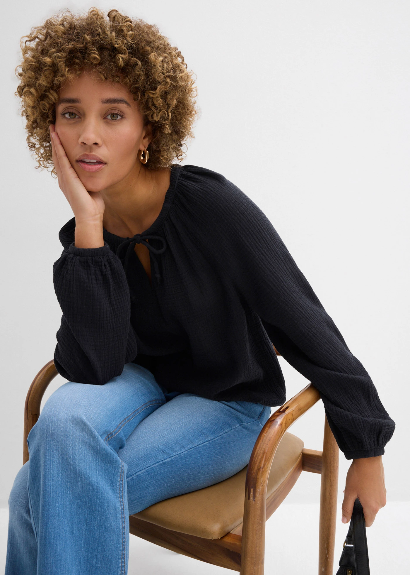 Blouse ample en gaze de coton • noir • Boutique bonprix