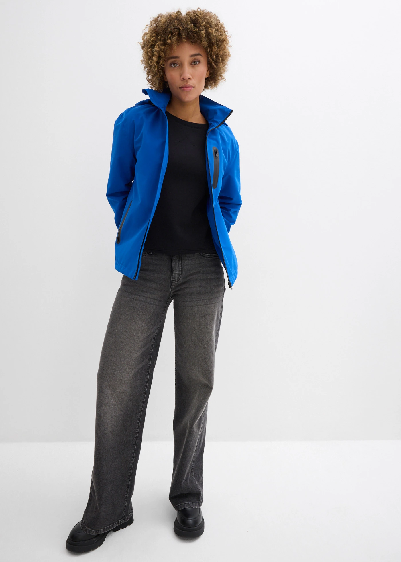 Ultralichte regenjas • arctisch blauw/zwart • bonprix online shop