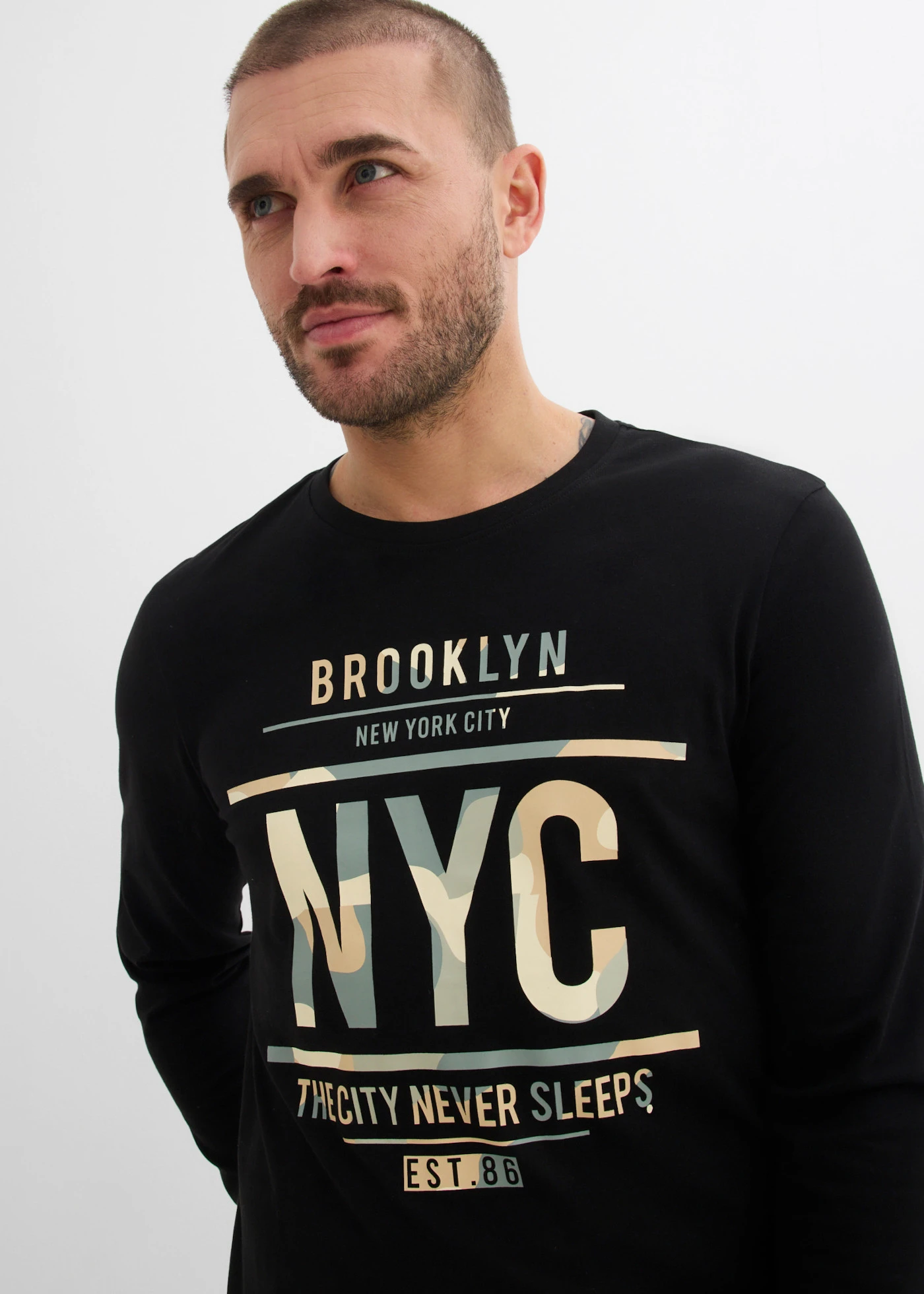 Bluzka z długim rękawem z czystej bawełny organicznej, slim fit • czarny-moro z nadrukiem • sklep bonprix