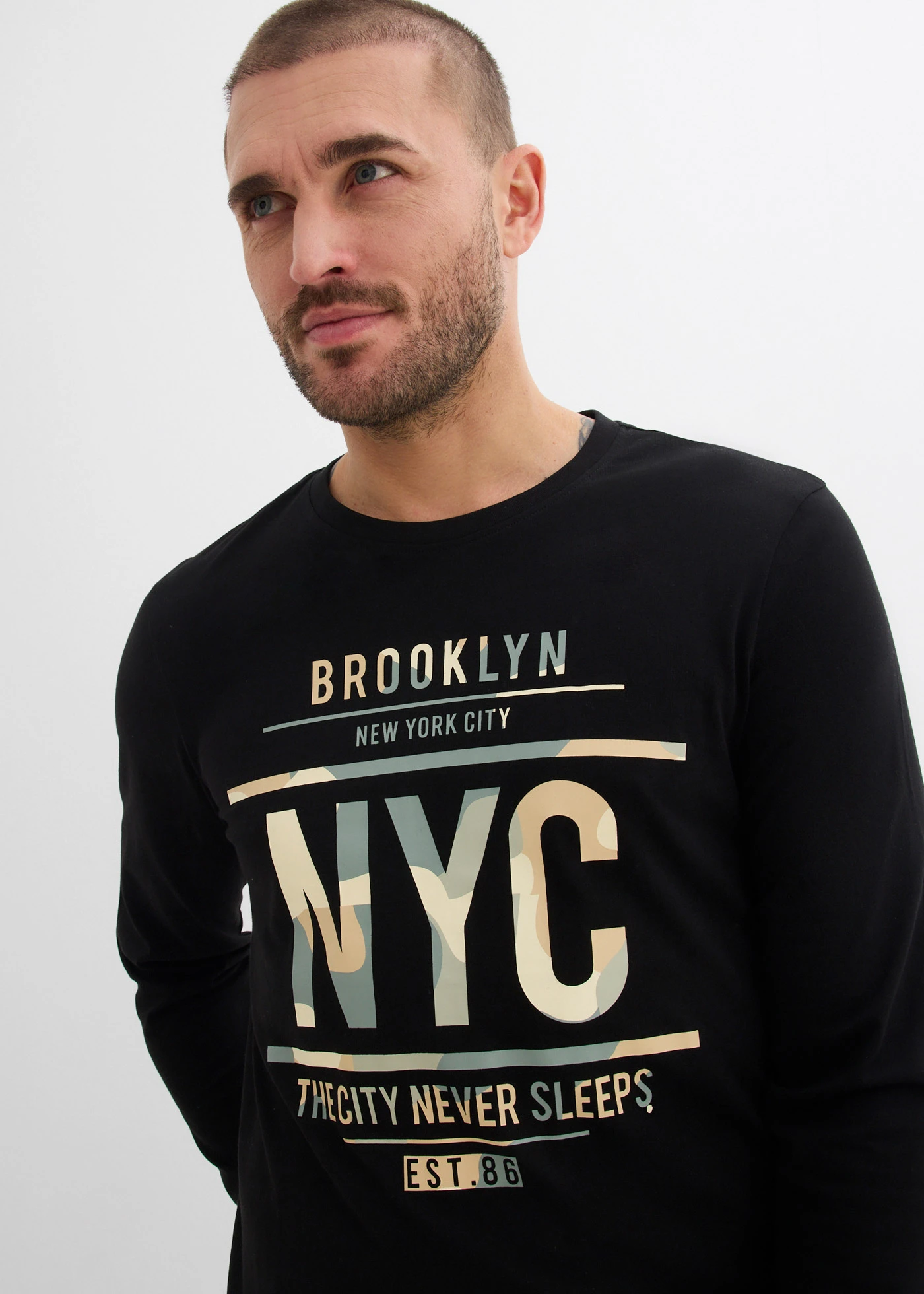 T-shirt manches longues 100% coton, slim • noir/camouflage imprimé • Boutique bonprix