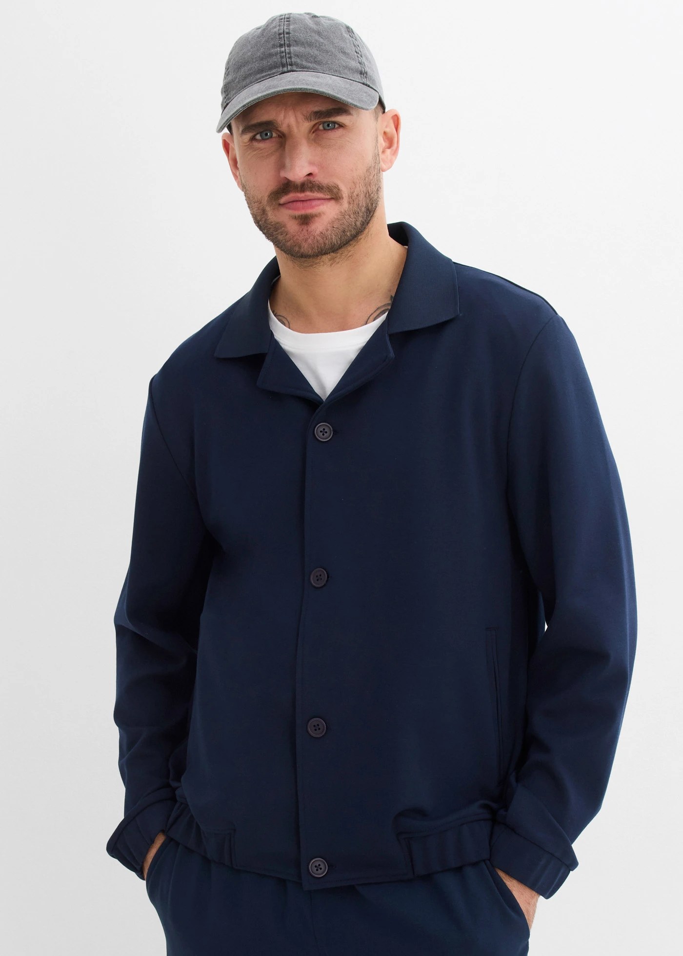 Blouson léger en matière extensible • bleu encre • Boutique bonprix