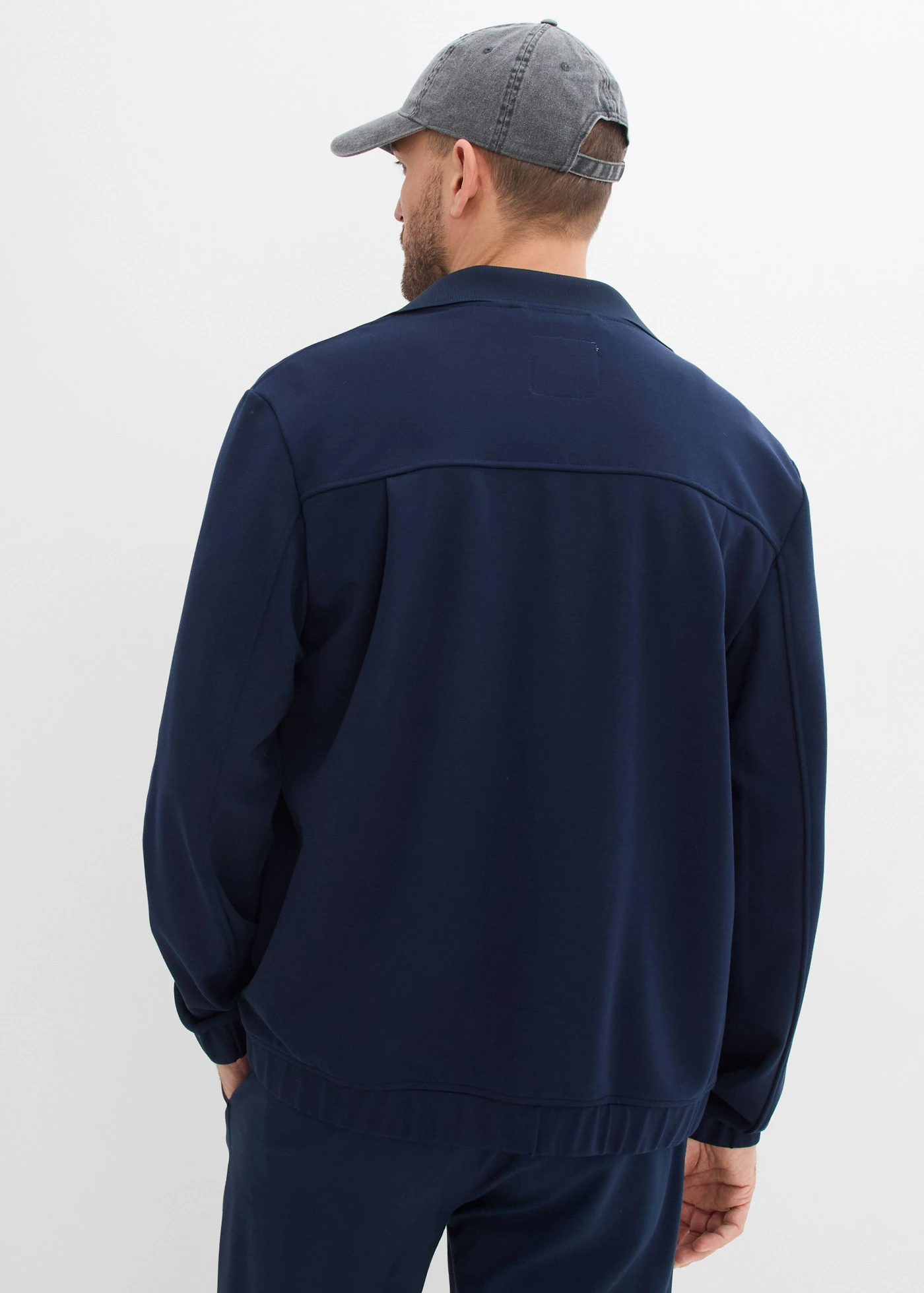 Lichte bomber van stretchmateriaal • inktblauw • bonprix online shop