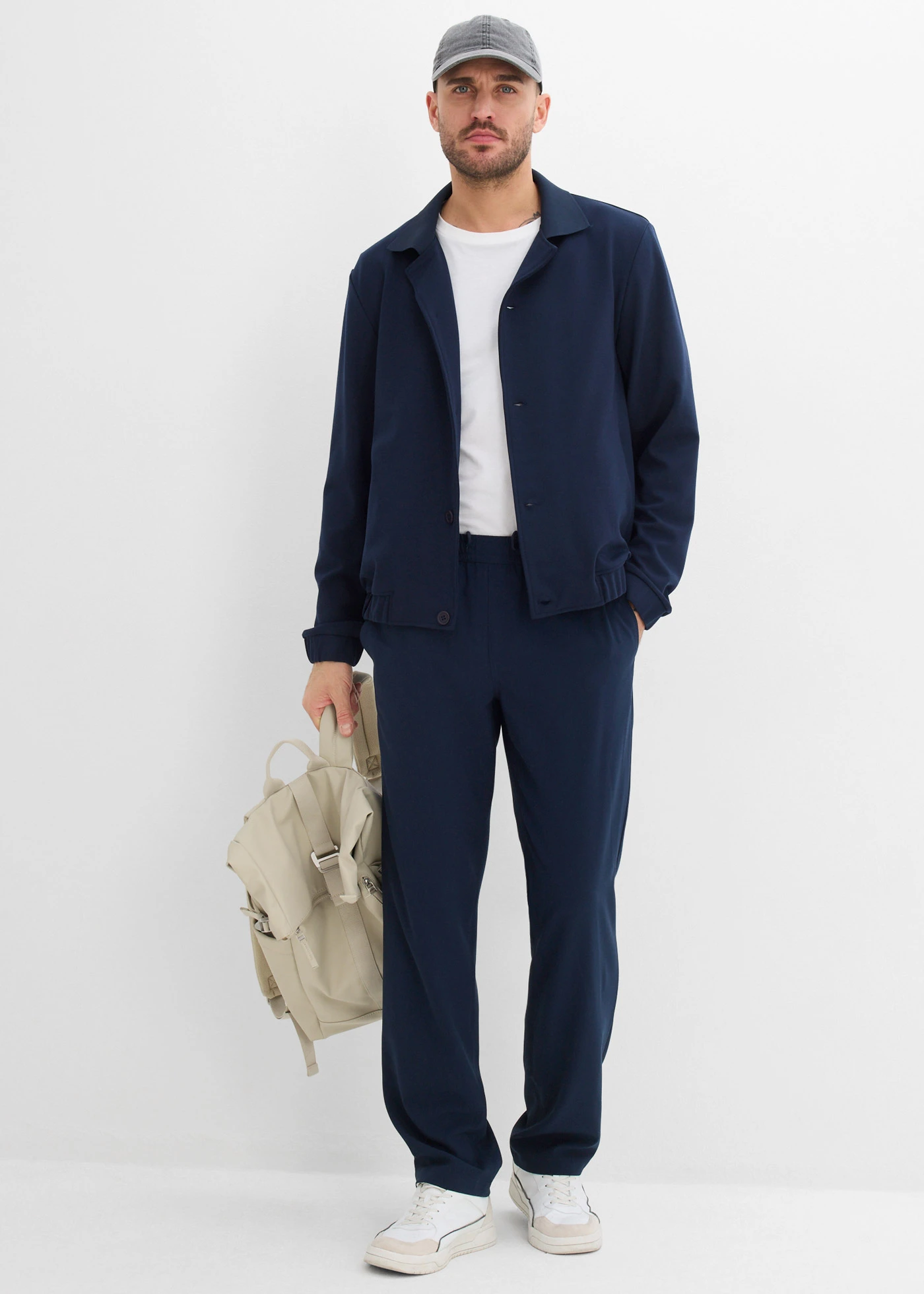 Blouson léger en matière extensible • bleu encre • Boutique bonprix