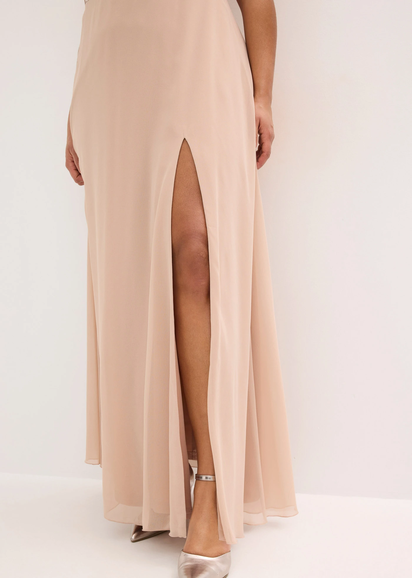 Večerné šaty • béžová plus size • obchod bonprix