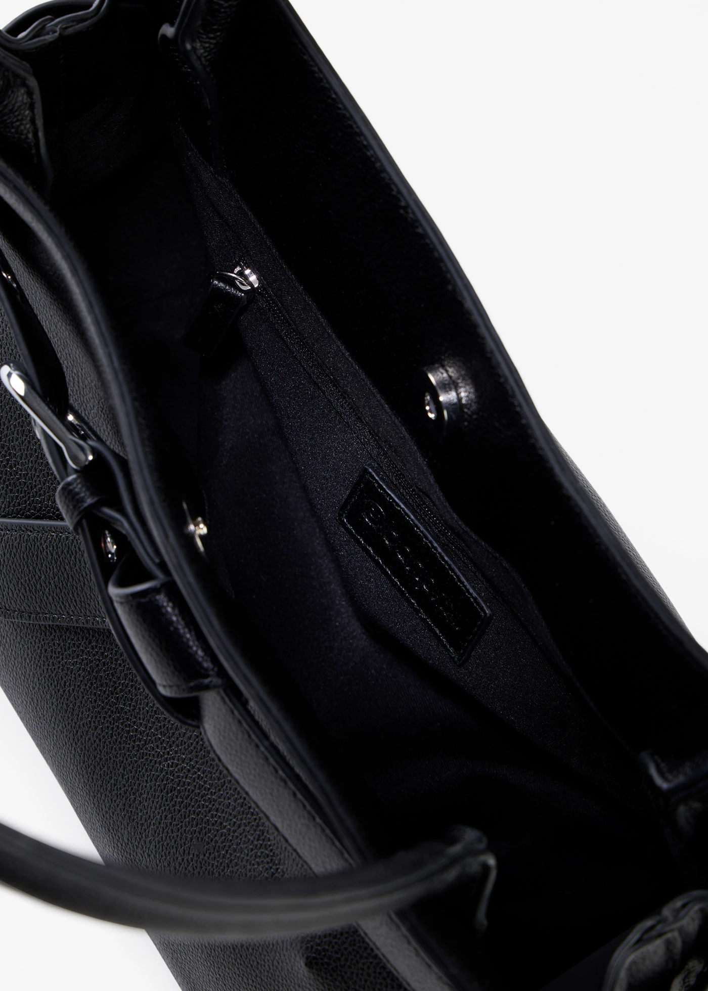 Sac à main avec détail boucle • noir • Boutique bonprix