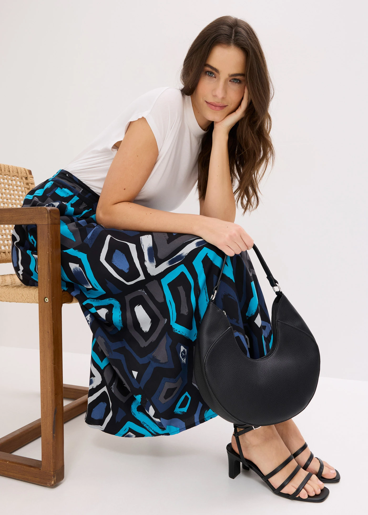 Jupe longue en viscose fluide • noir-bleu • Boutique bonprix