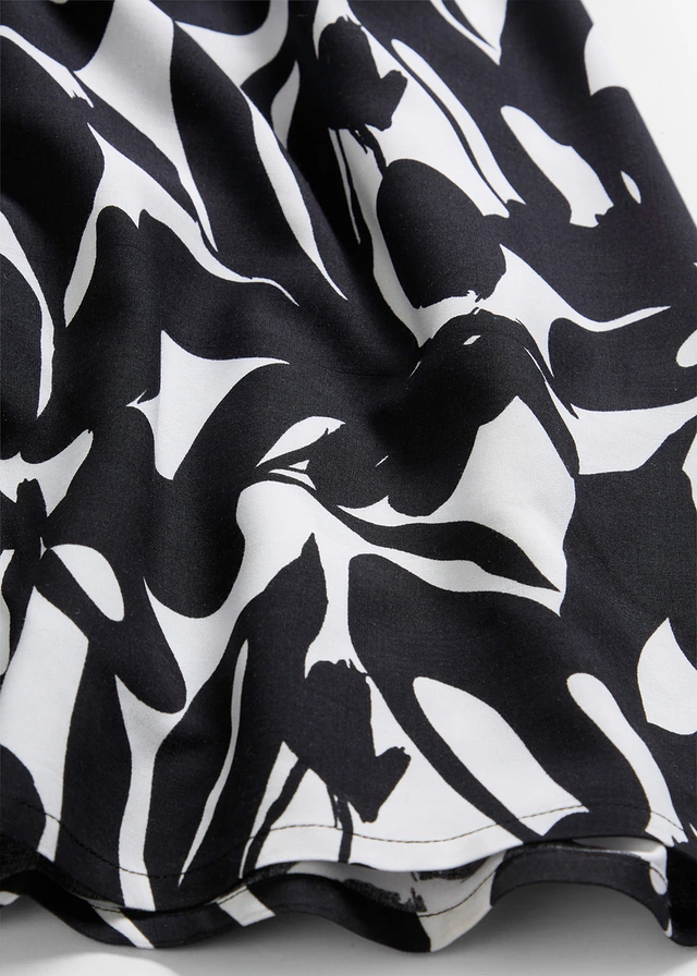 Maxi zomerjurk van soepele viscose • zwart/wolwit gebloemd • product-page.page-title-suffix