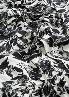 Tunică lungă din viscoză • alb-negru, cu imprimeu • magazin bonprix