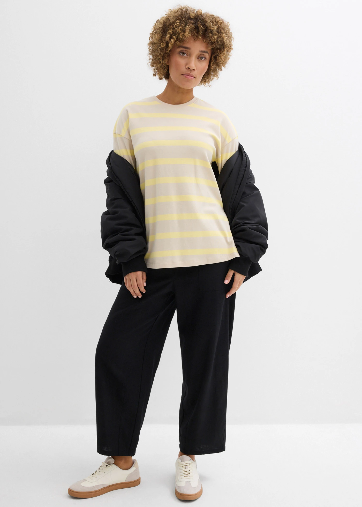 Bluză tricot lungă din bumbac organic greu • bej nisipiu mat-galben deschis în dungi • magazin bonprix